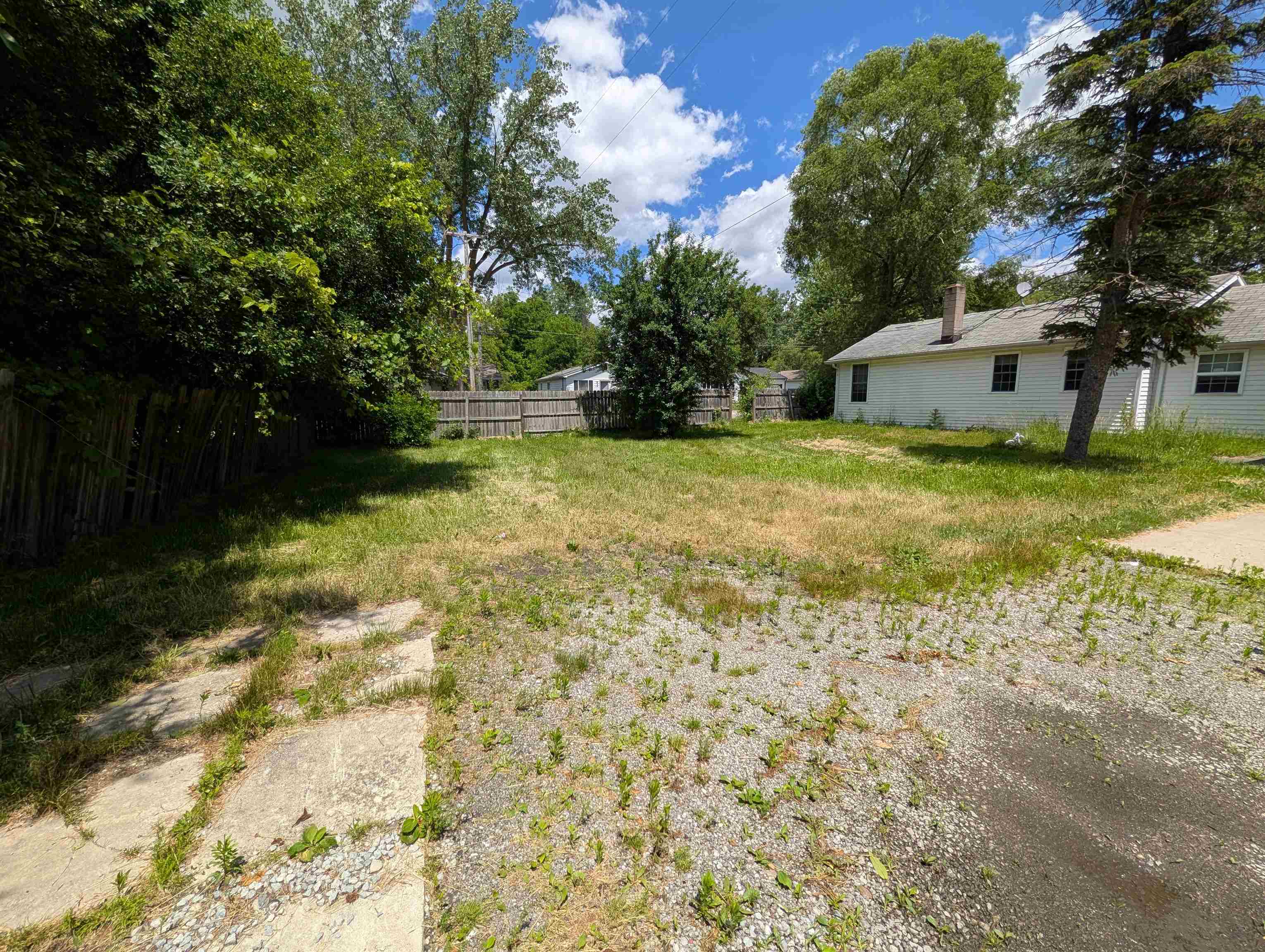 2286 California Avenue Property Photo 4