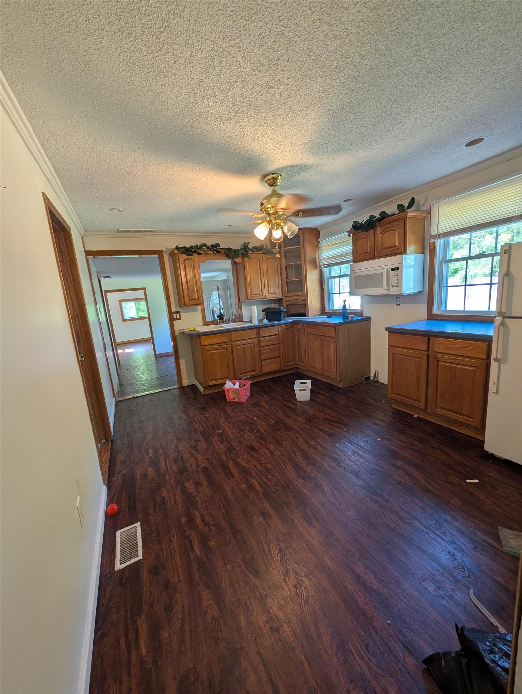 2286 California Avenue Property Photo 7