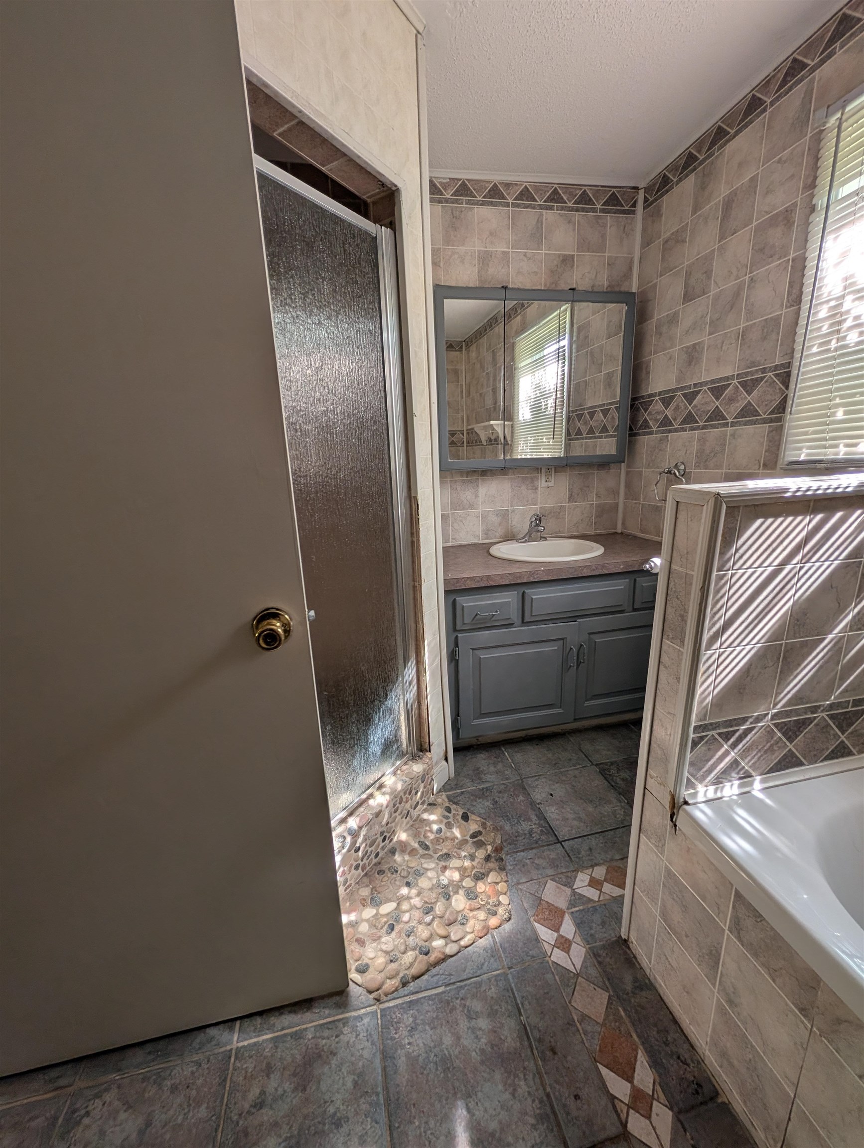 2286 California Avenue Property Photo 9