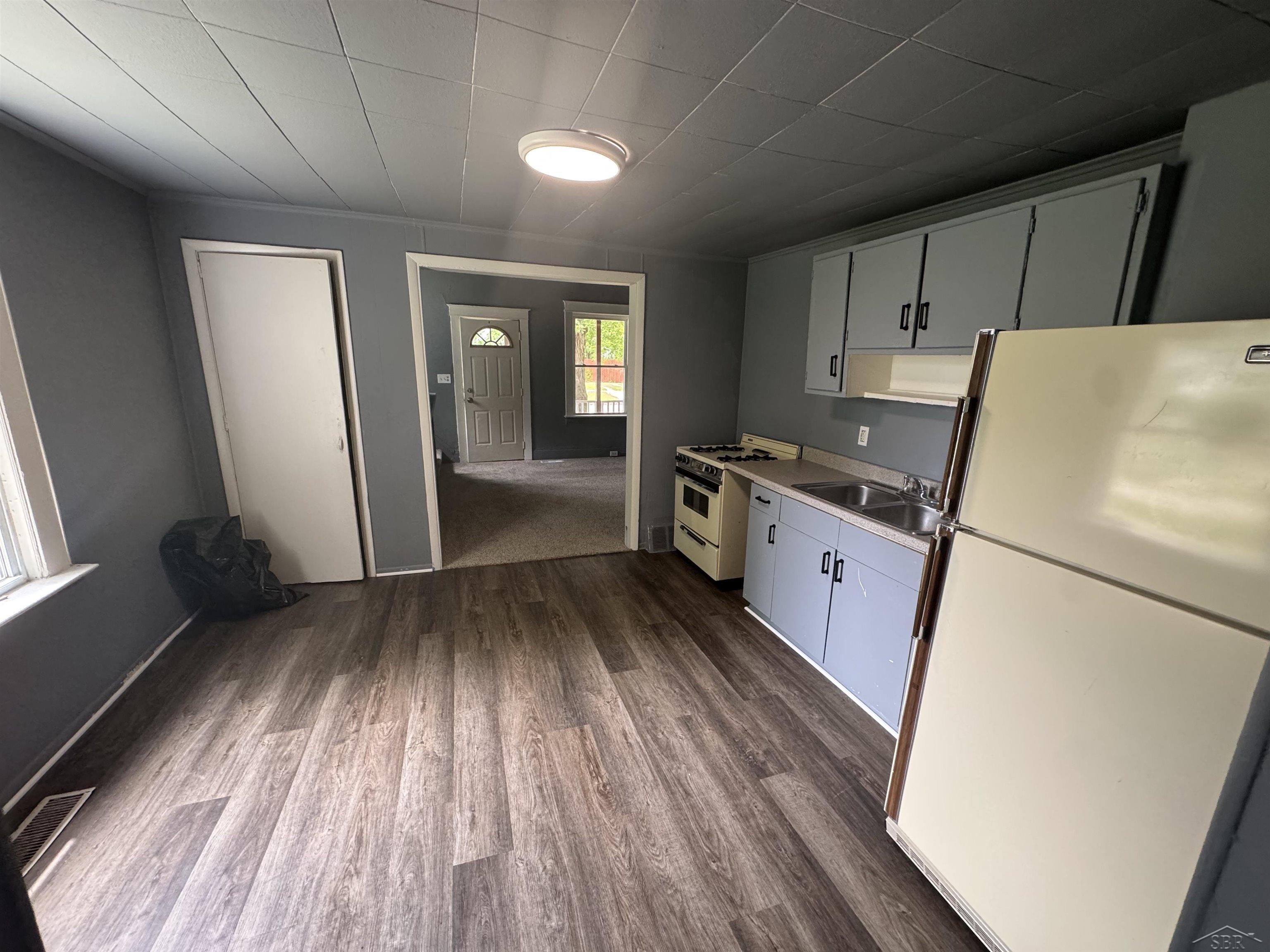 1002 Madison Avenue Property Photo 4