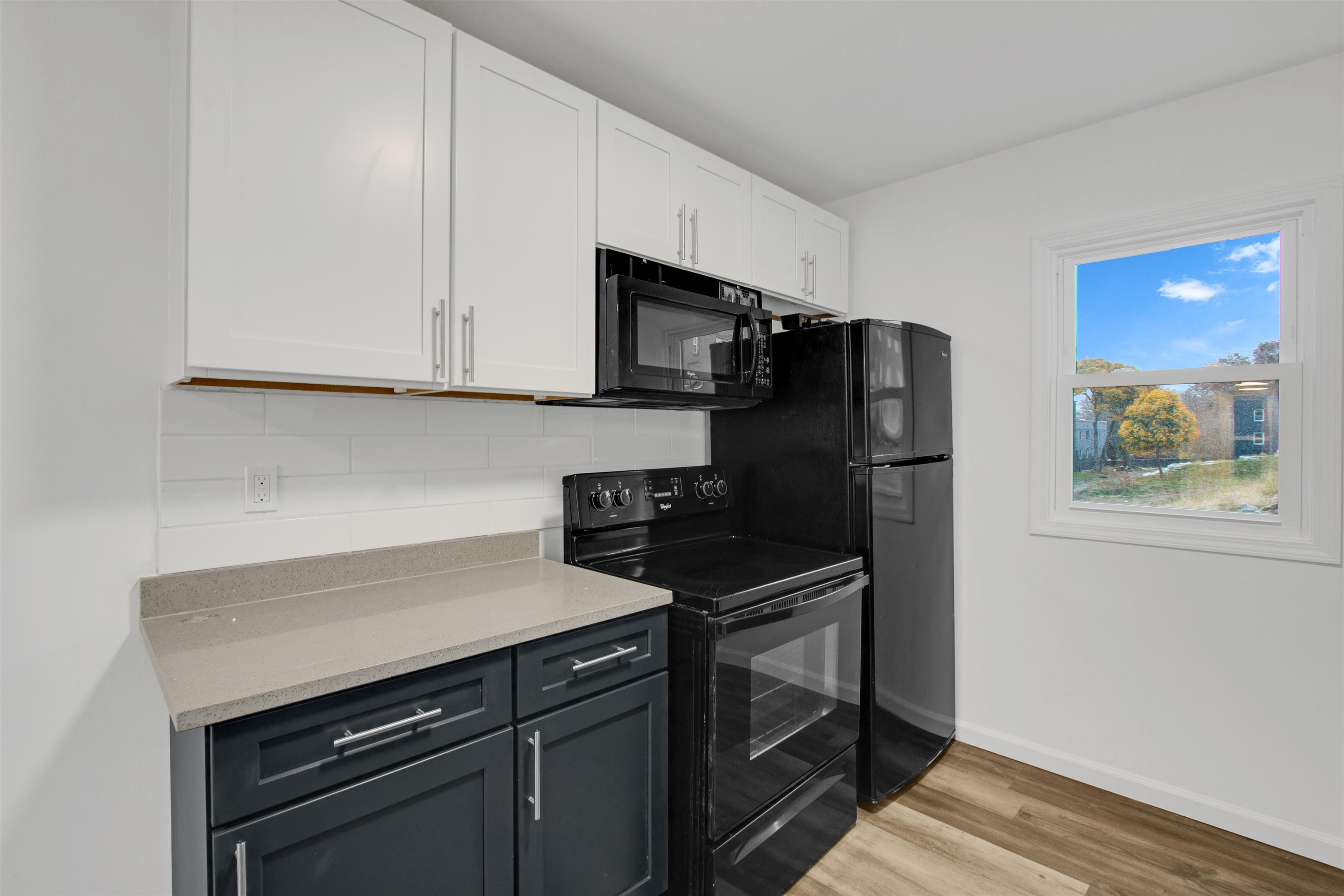 337 Sheffield Apt. C Avenue Property Photo 3