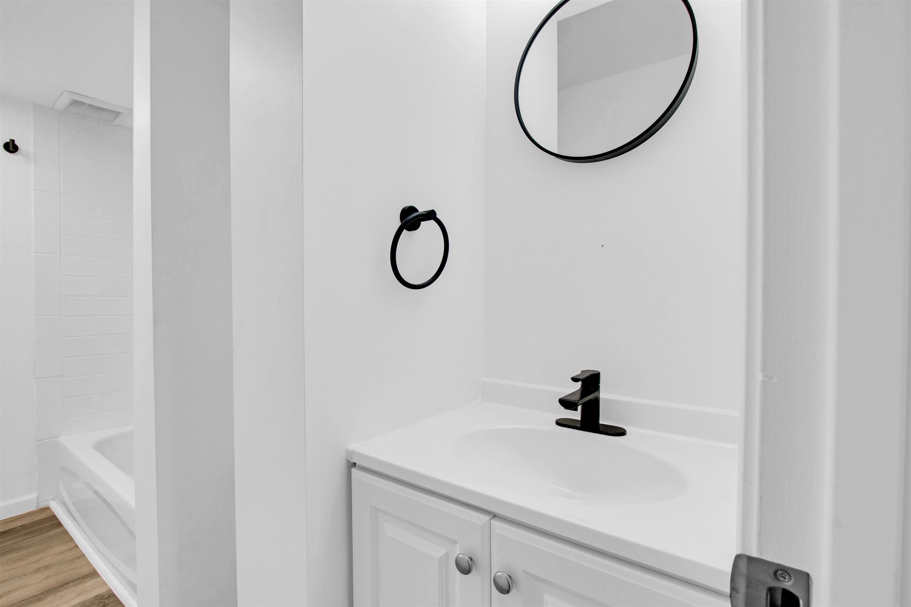 337 Sheffield Apt. C Avenue Property Photo 6