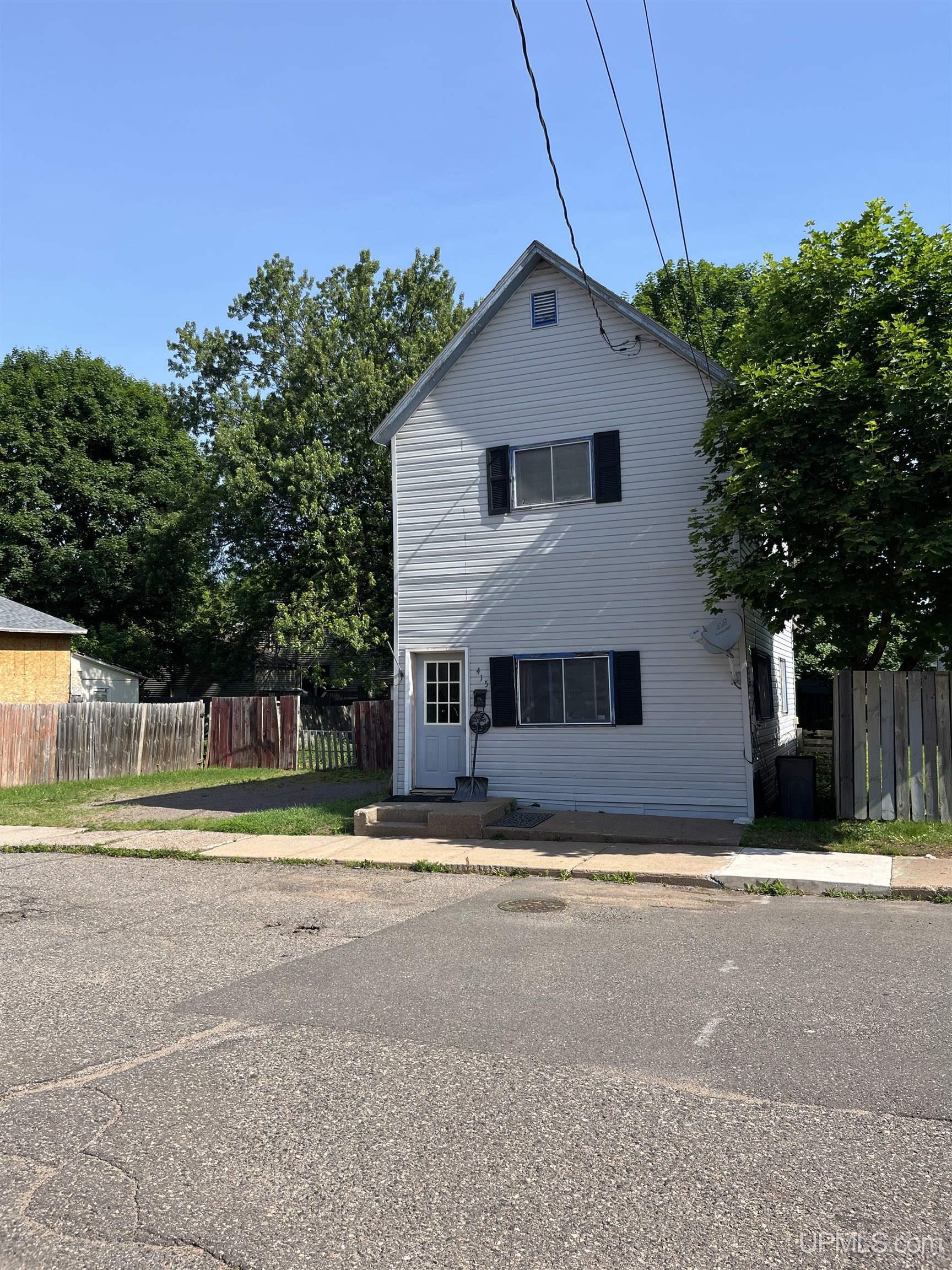415 E High Street Property Photo 2