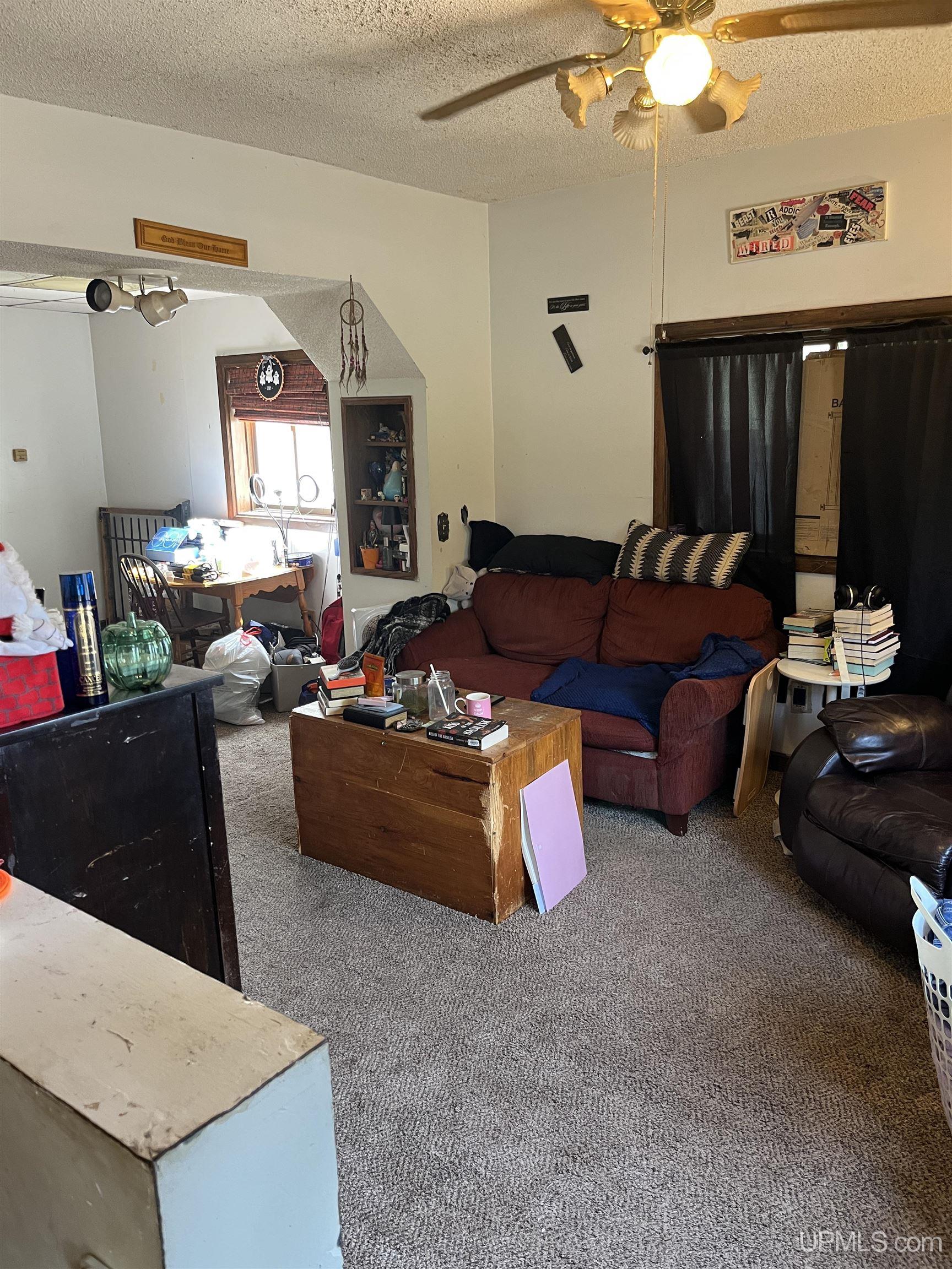 415 E High Street Property Photo 5