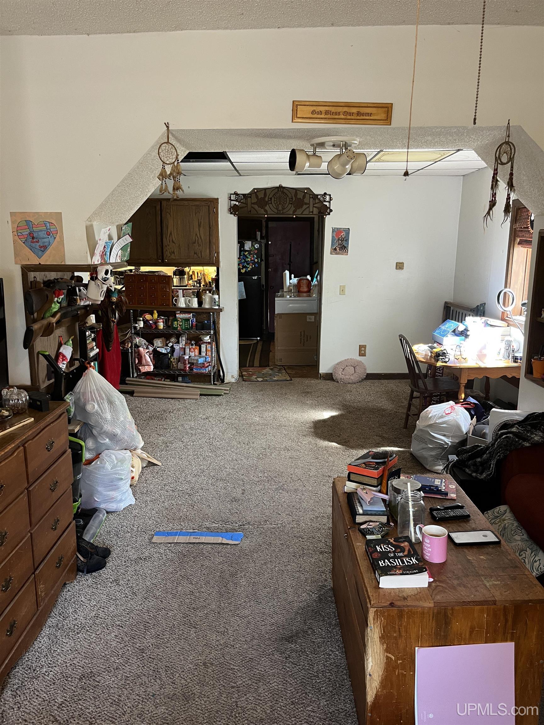 415 E High Street Property Photo 6