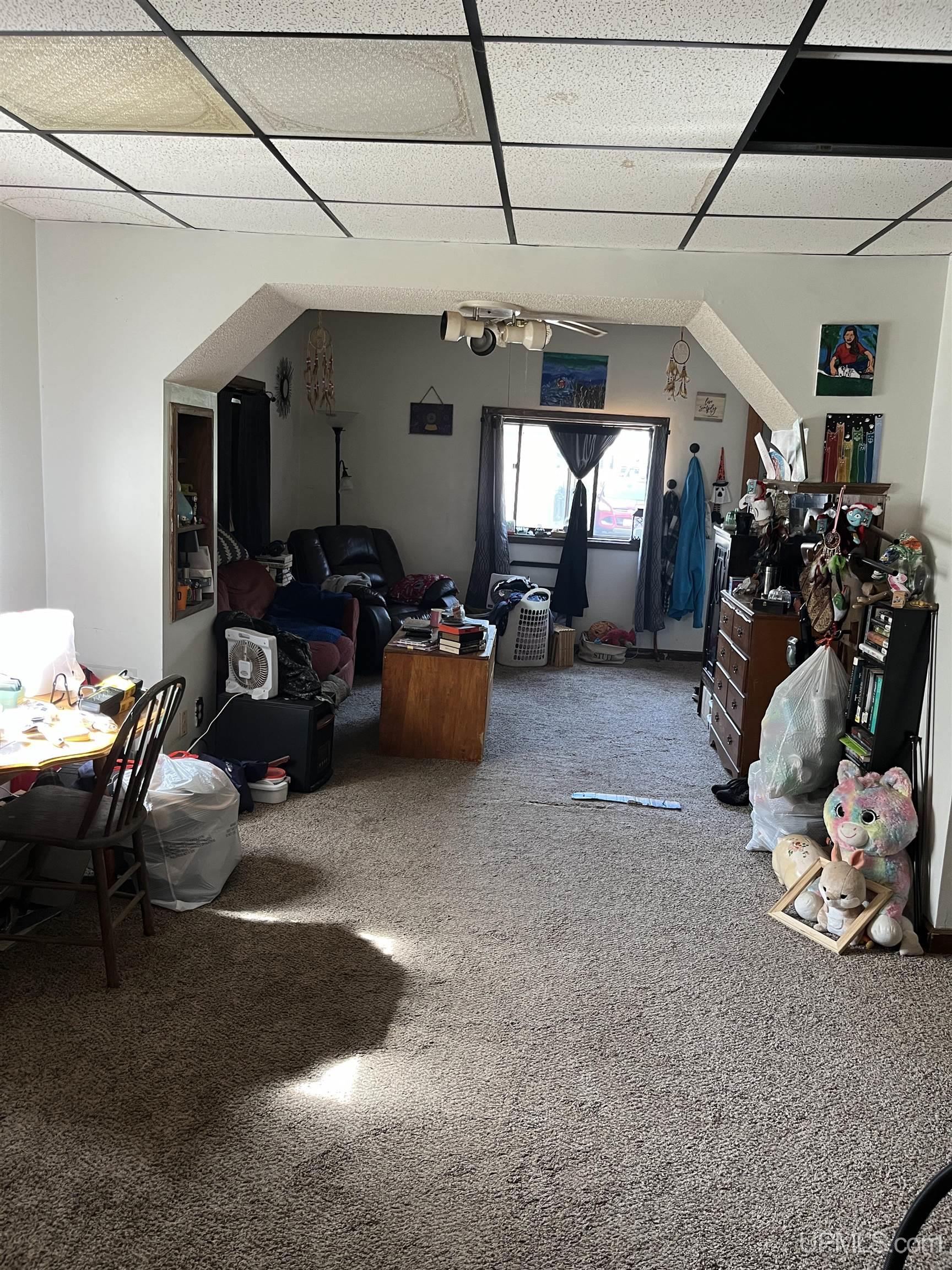 415 E High Street Property Photo 10