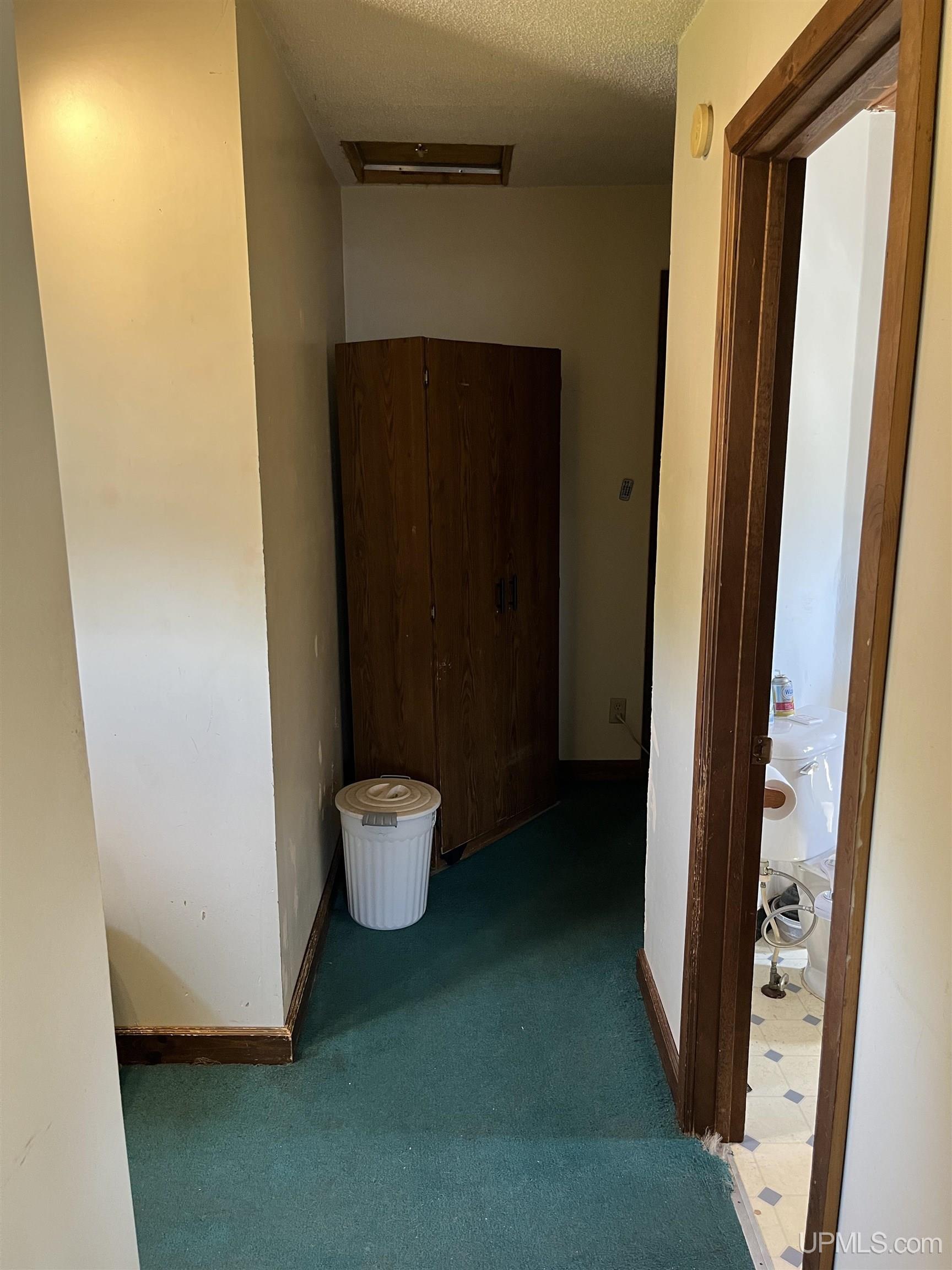 415 E High Street Property Photo 14