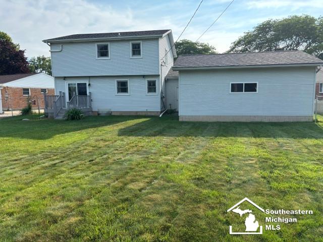 135 Crampton Drive Property Photo 3