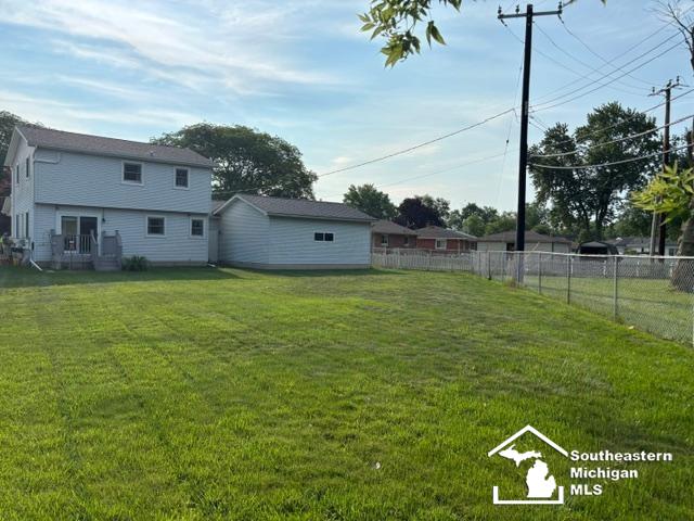 135 Crampton Drive Property Photo 4