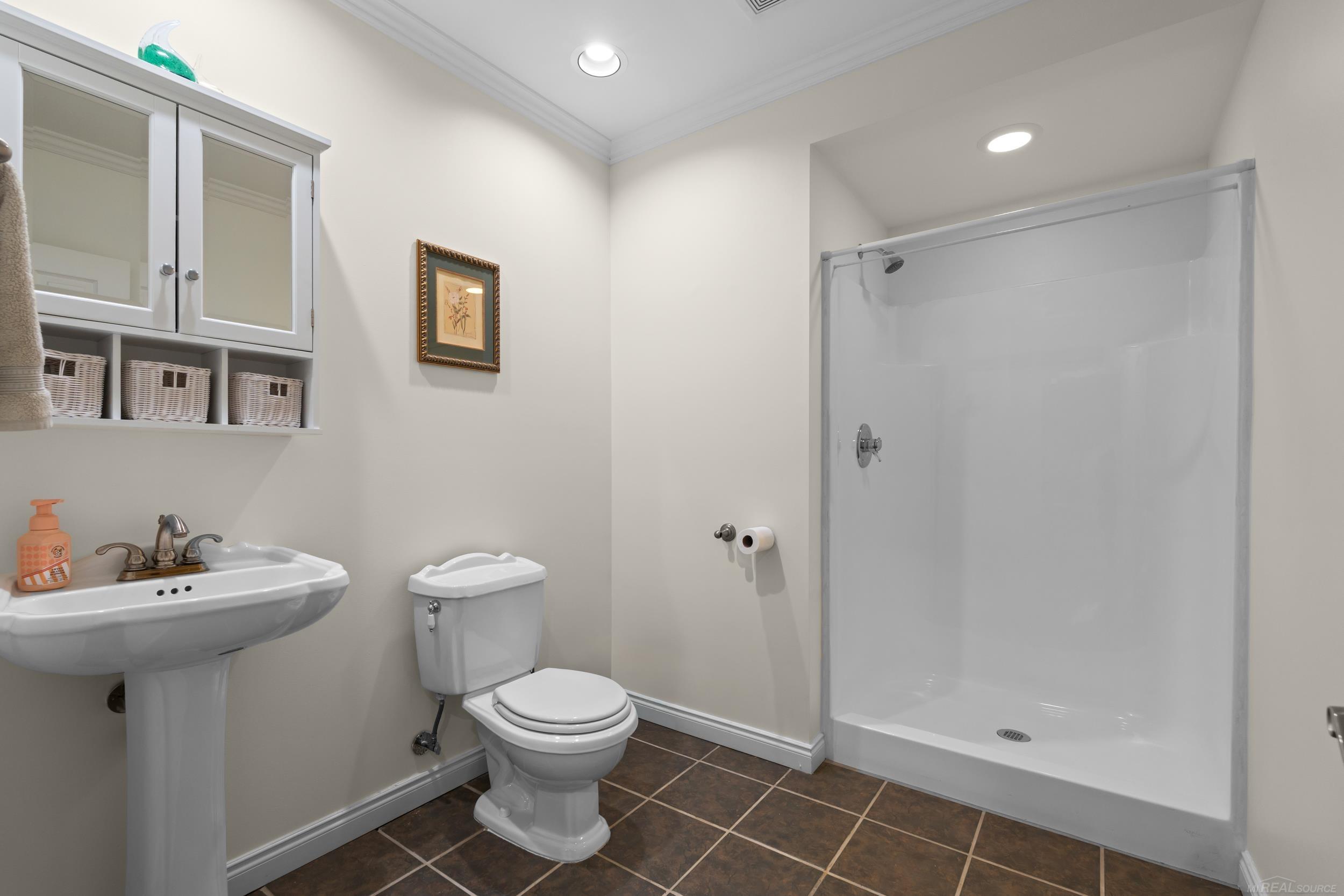 2250 Hawthorne Drive Property Photo 60