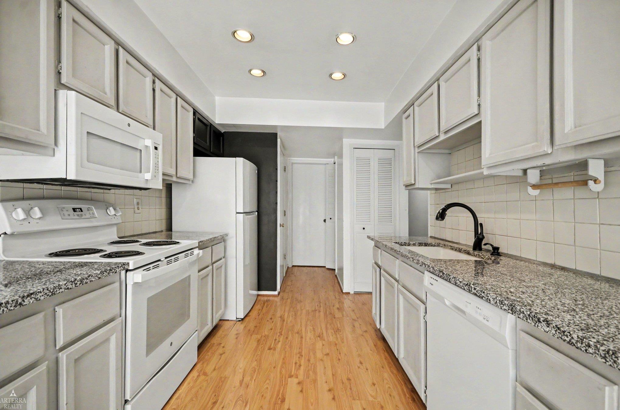 32 Meadow Wood Drive Property Photo 8