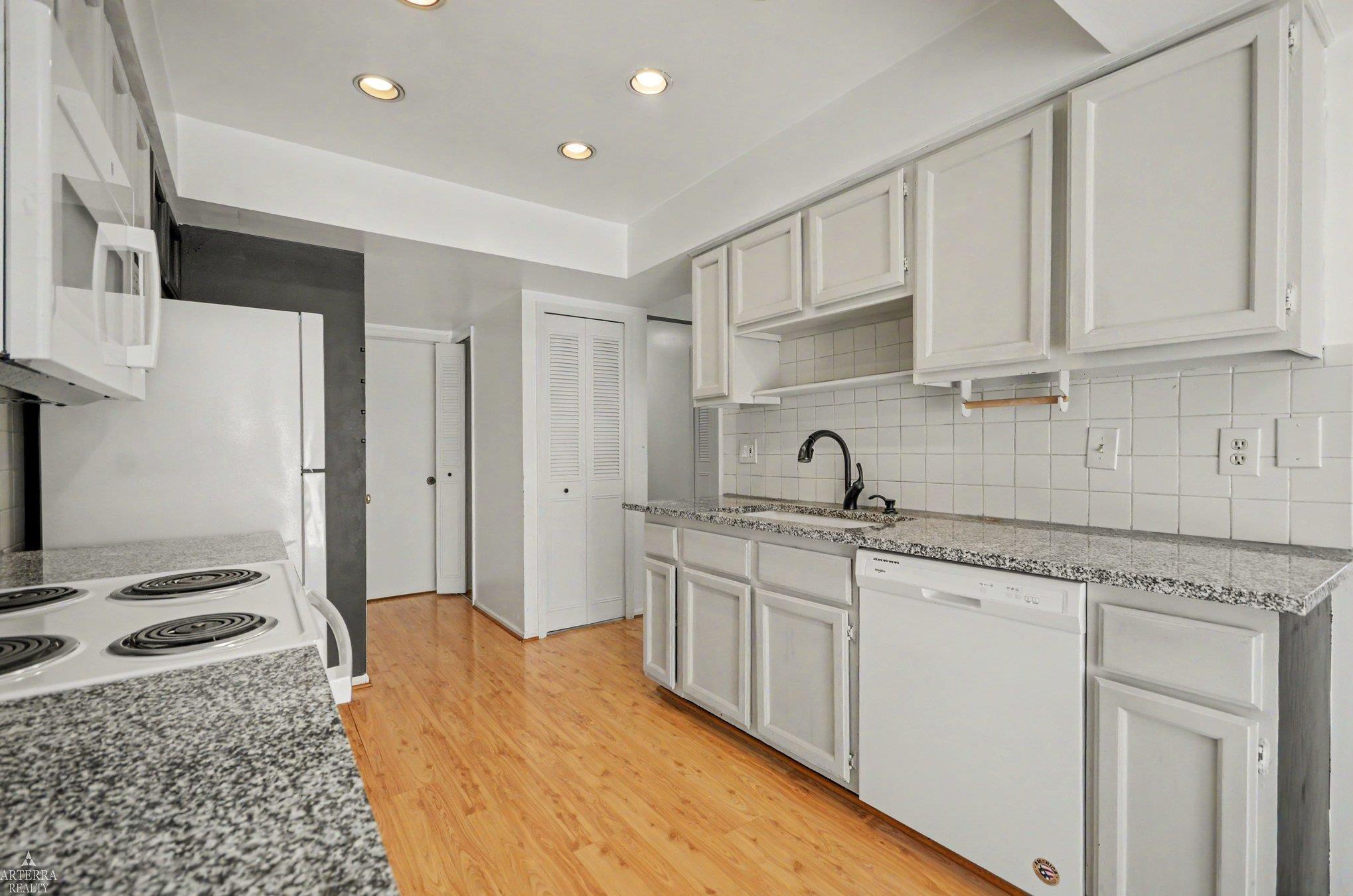 32 Meadow Wood Drive Property Photo 9