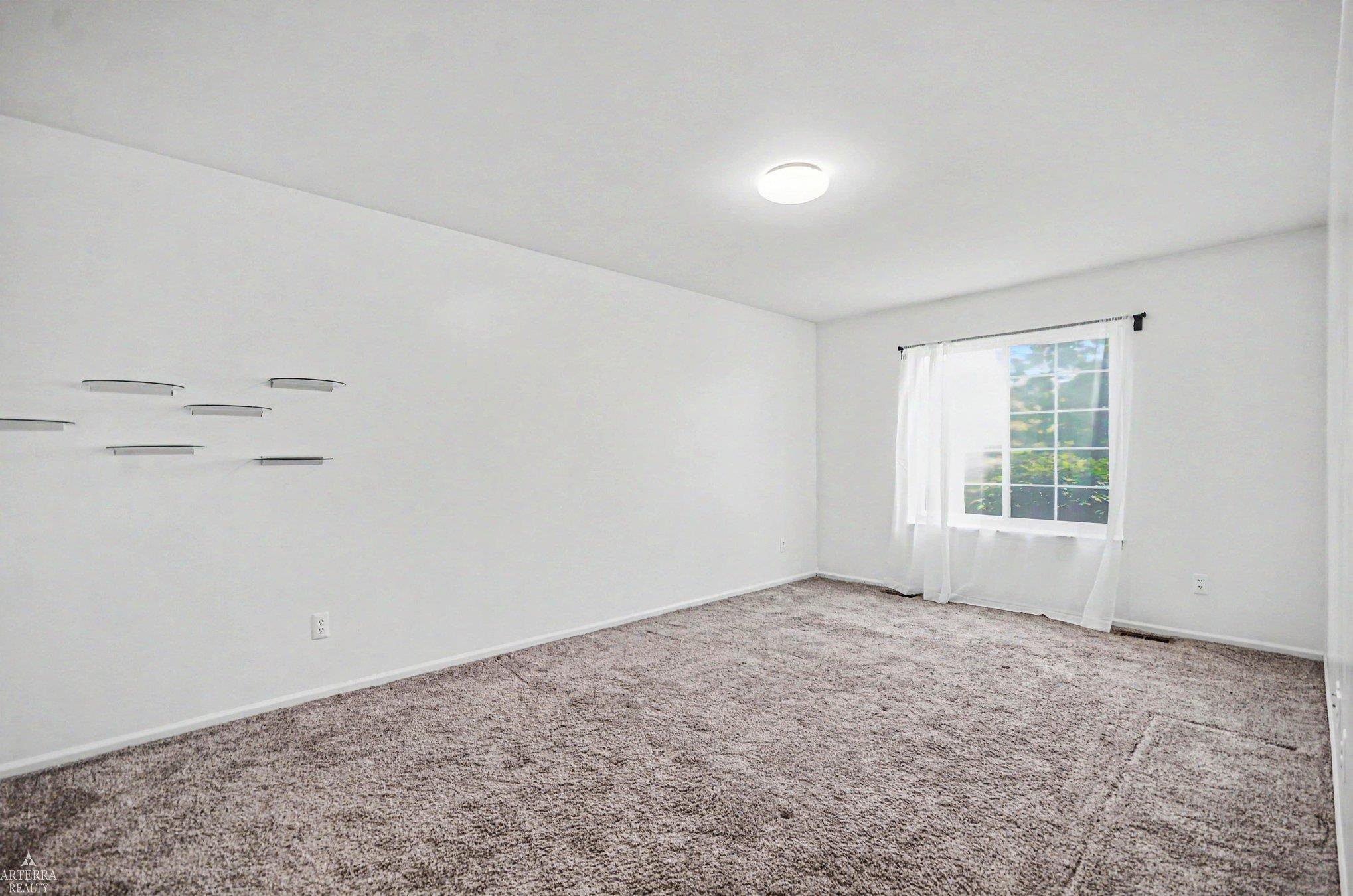 32 Meadow Wood Drive Property Photo 13