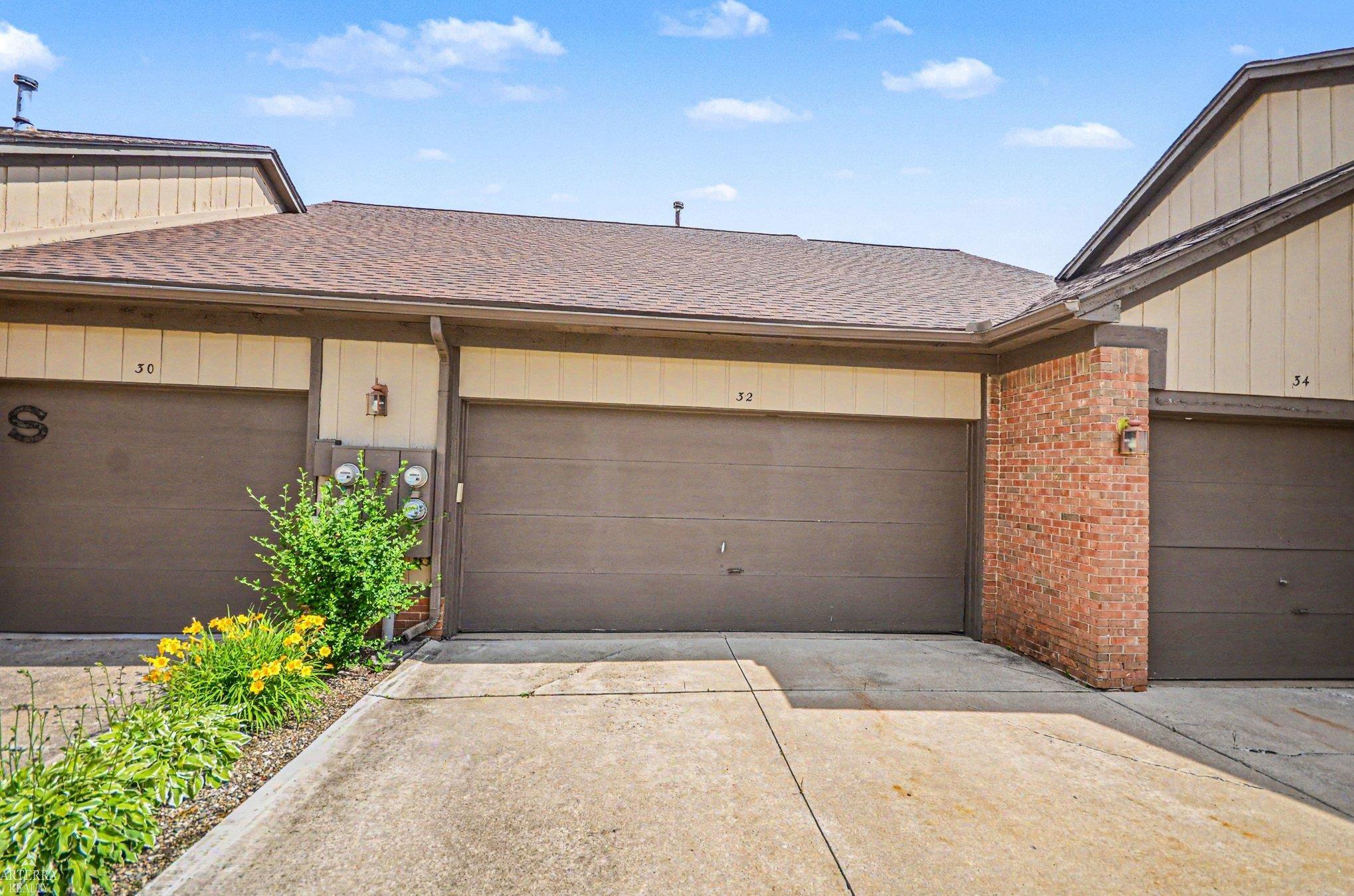 32 Meadow Wood Drive Property Photo 27