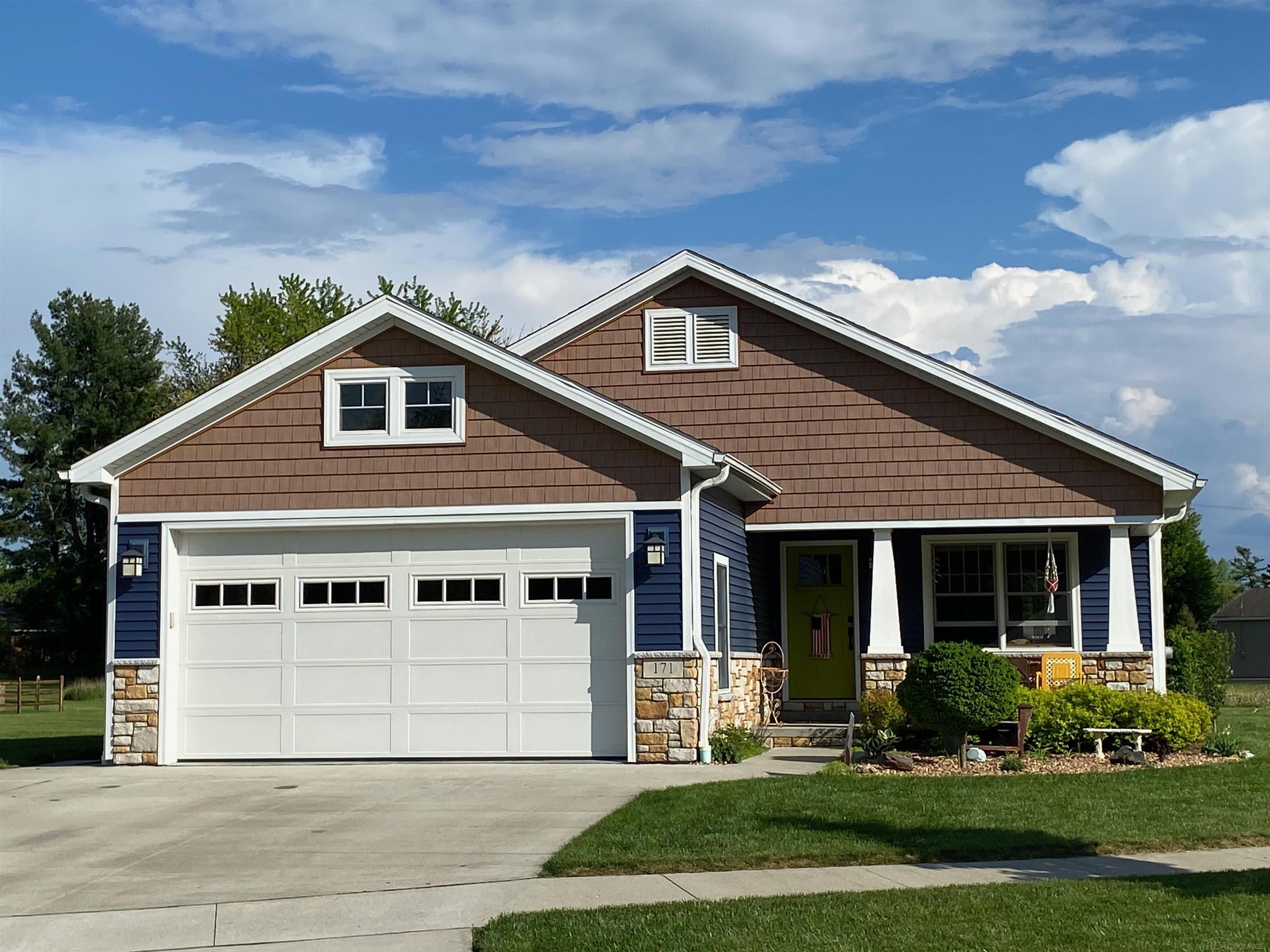 171 River Dale Drive Property Photo 1