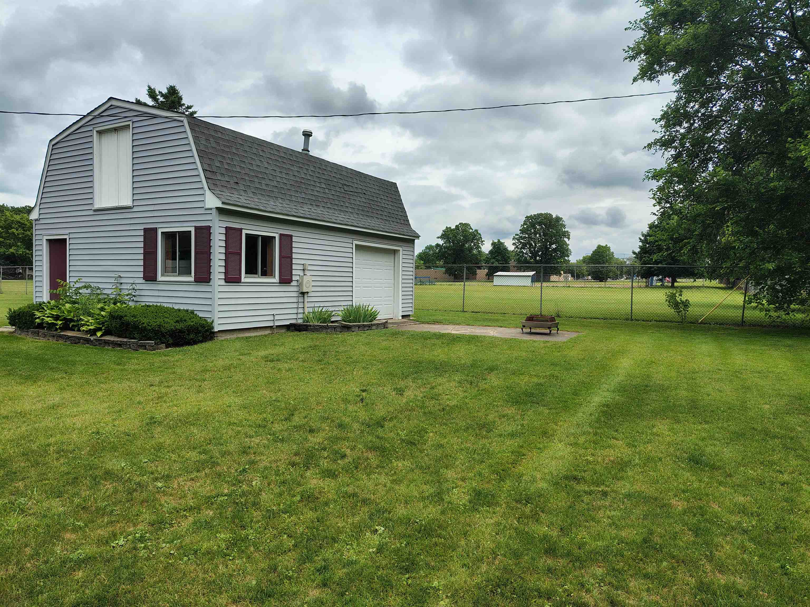 905 Dexter Drive Property Photo 8