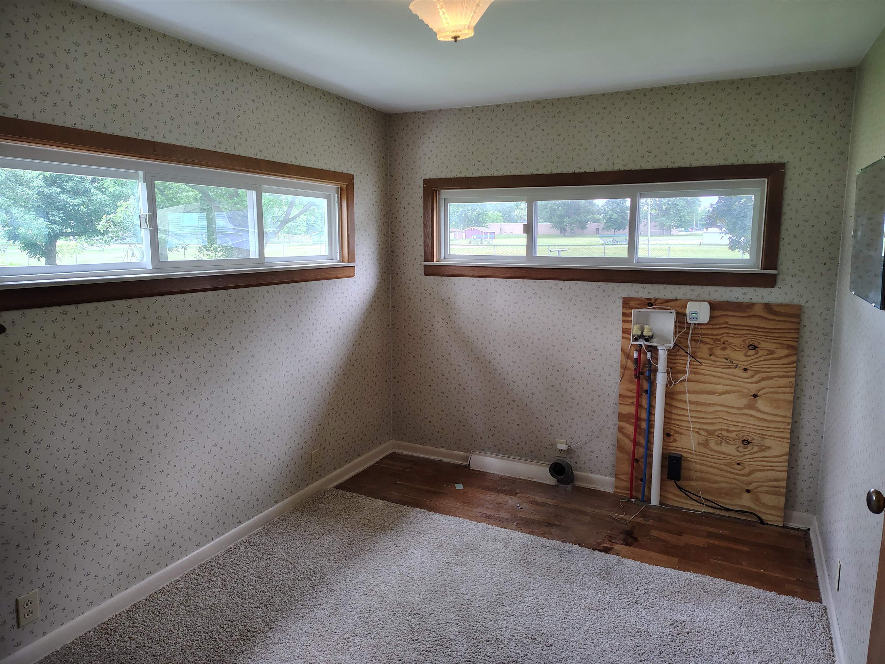 905 Dexter Drive Property Photo 14