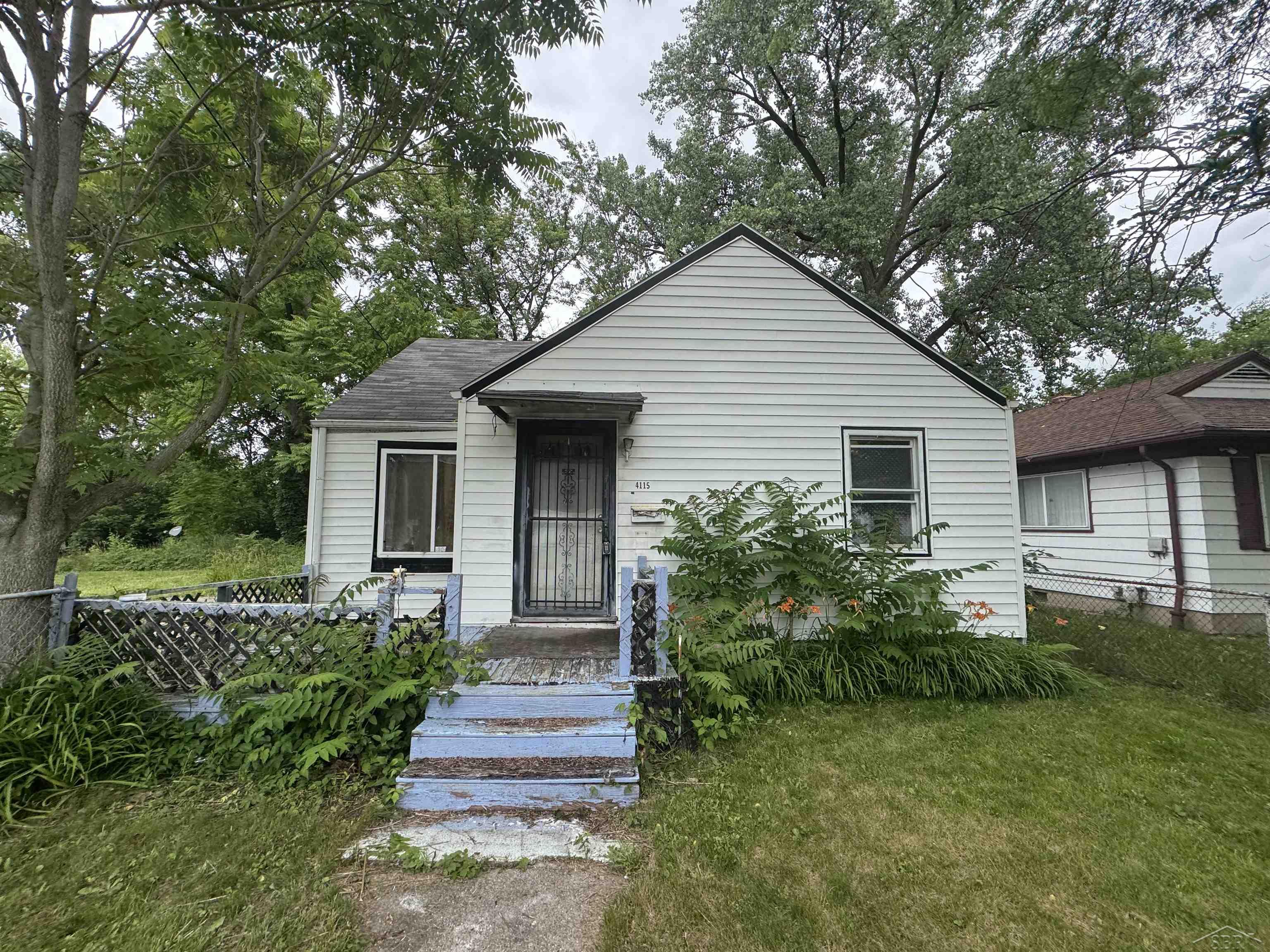 4115 Hess Avenue Property Photo 1