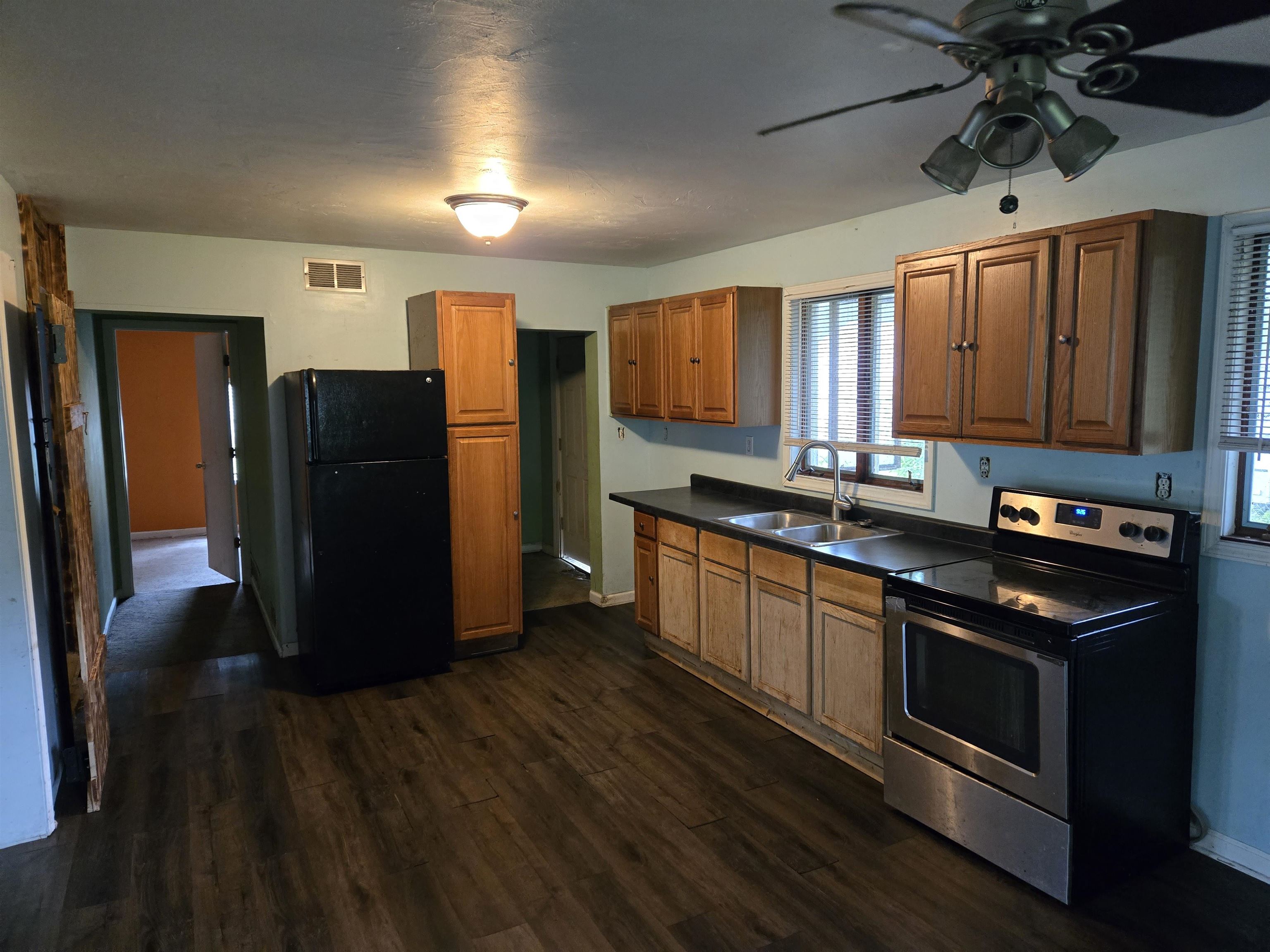 4364 S Kirk Road Property Photo 5