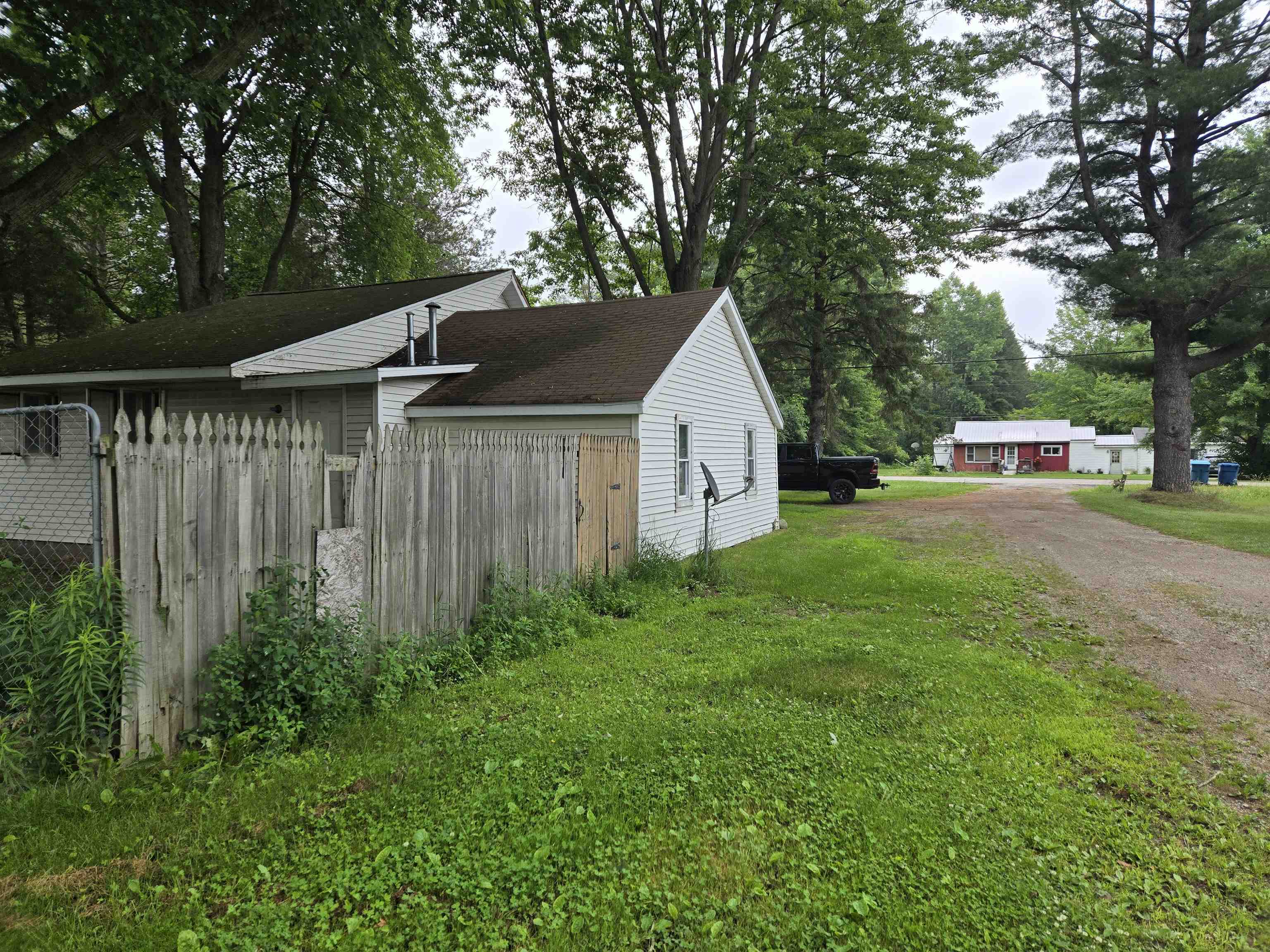 4364 S Kirk Road Property Photo 17