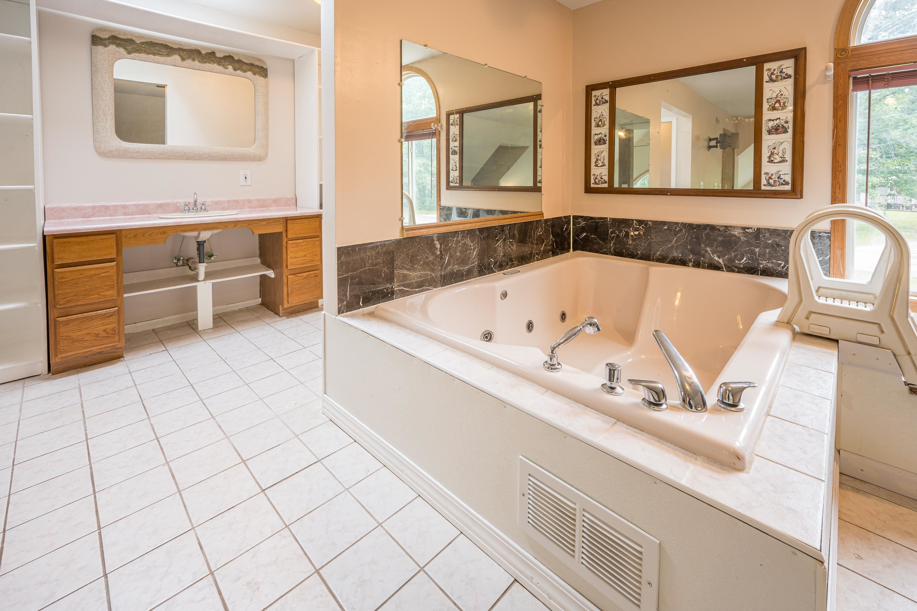 6655 Cedarhurst Drive Property Photo 24