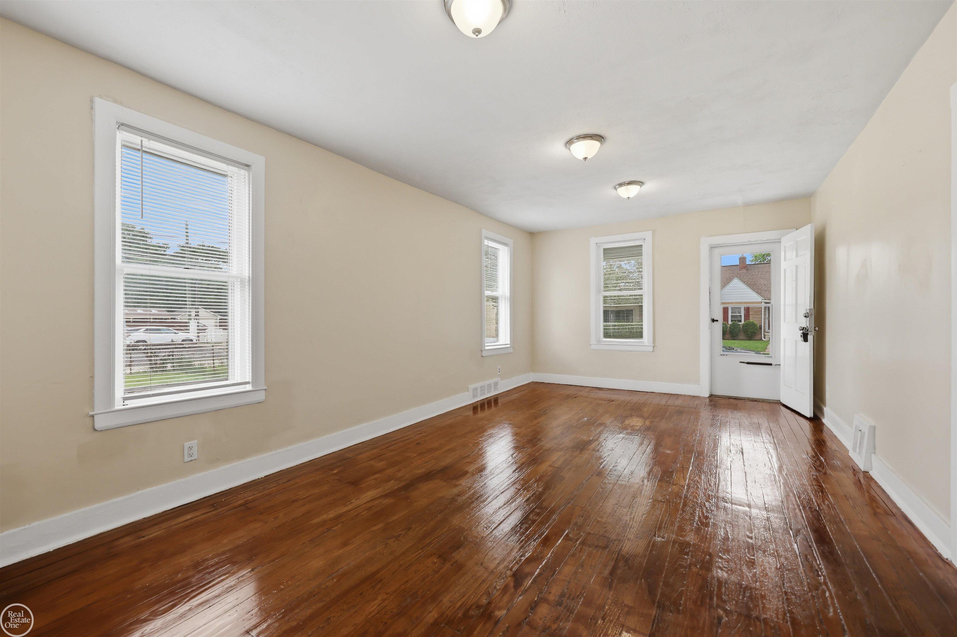 434 Camden Street Property Photo 4