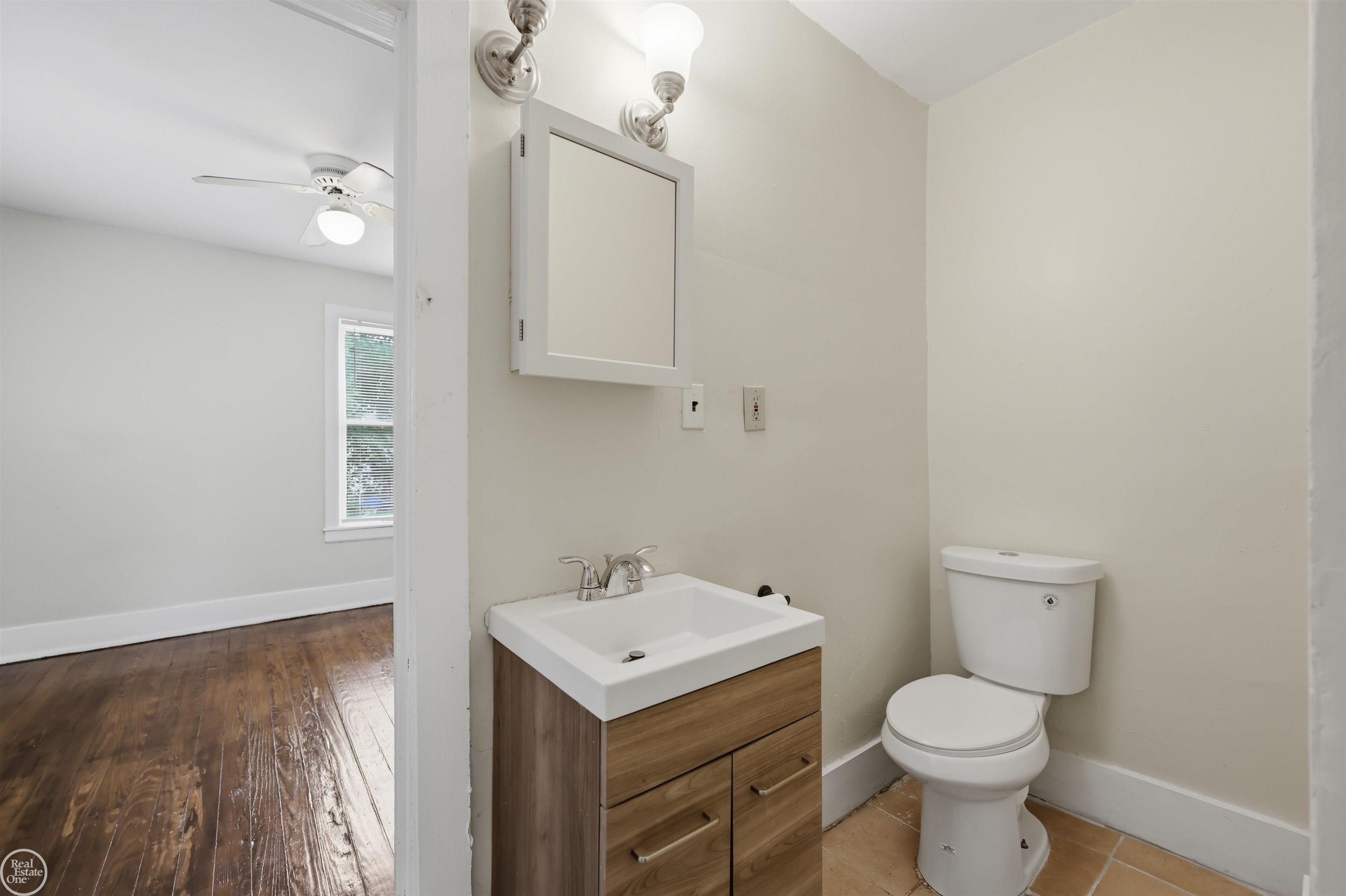 434 Camden Street Property Photo 8
