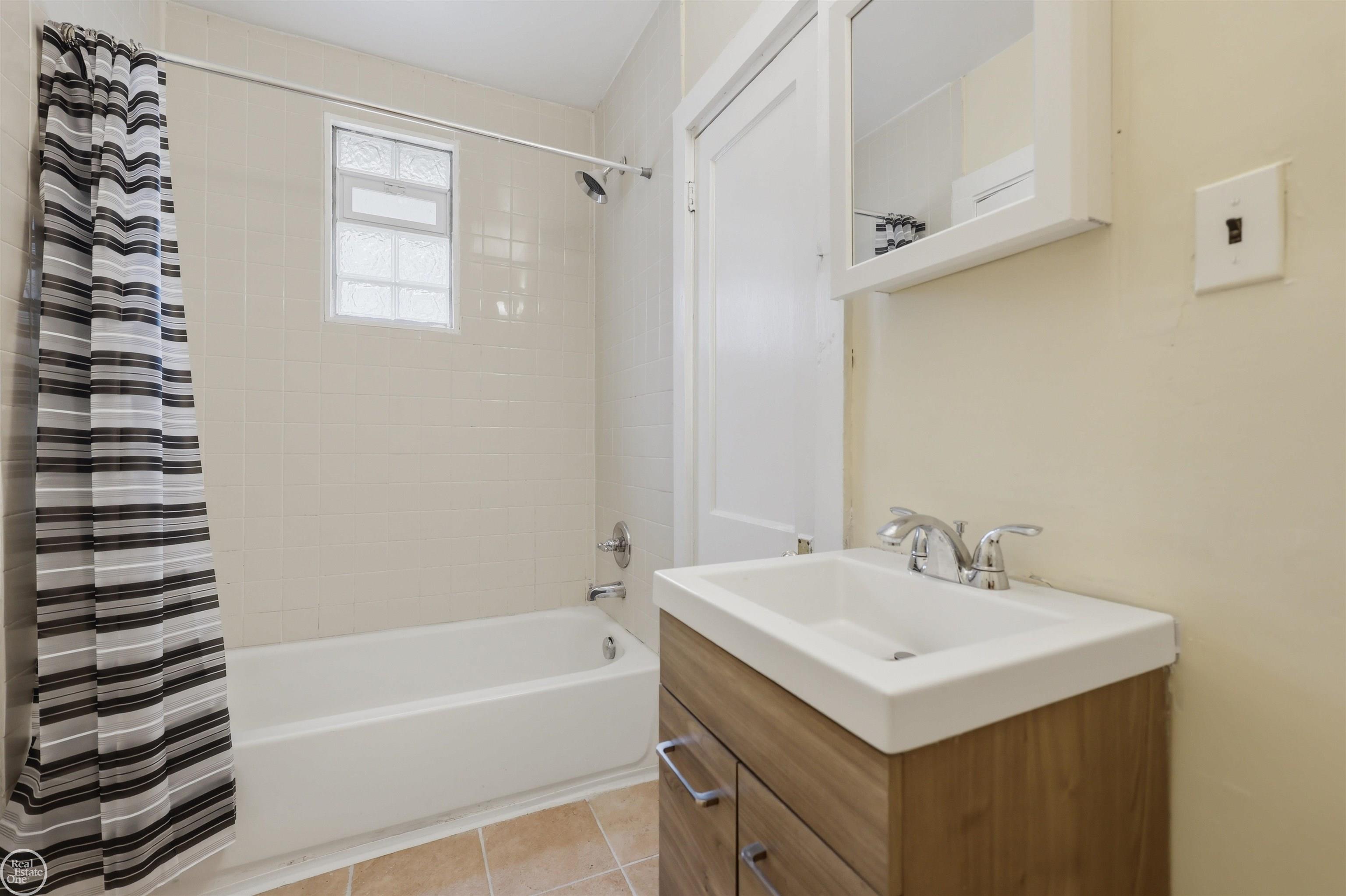 434 Camden Street Property Photo 9