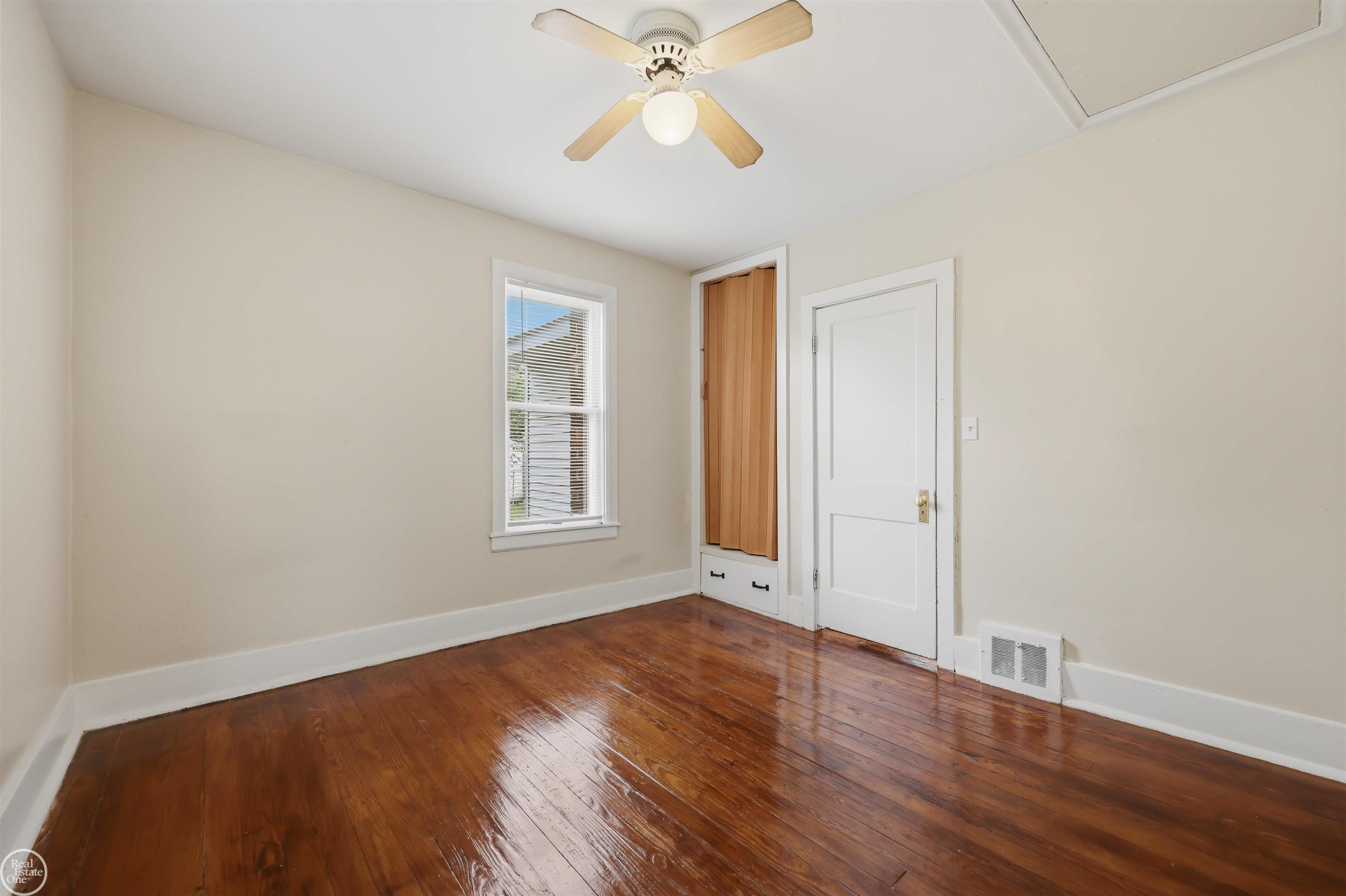 434 Camden Street Property Photo 10