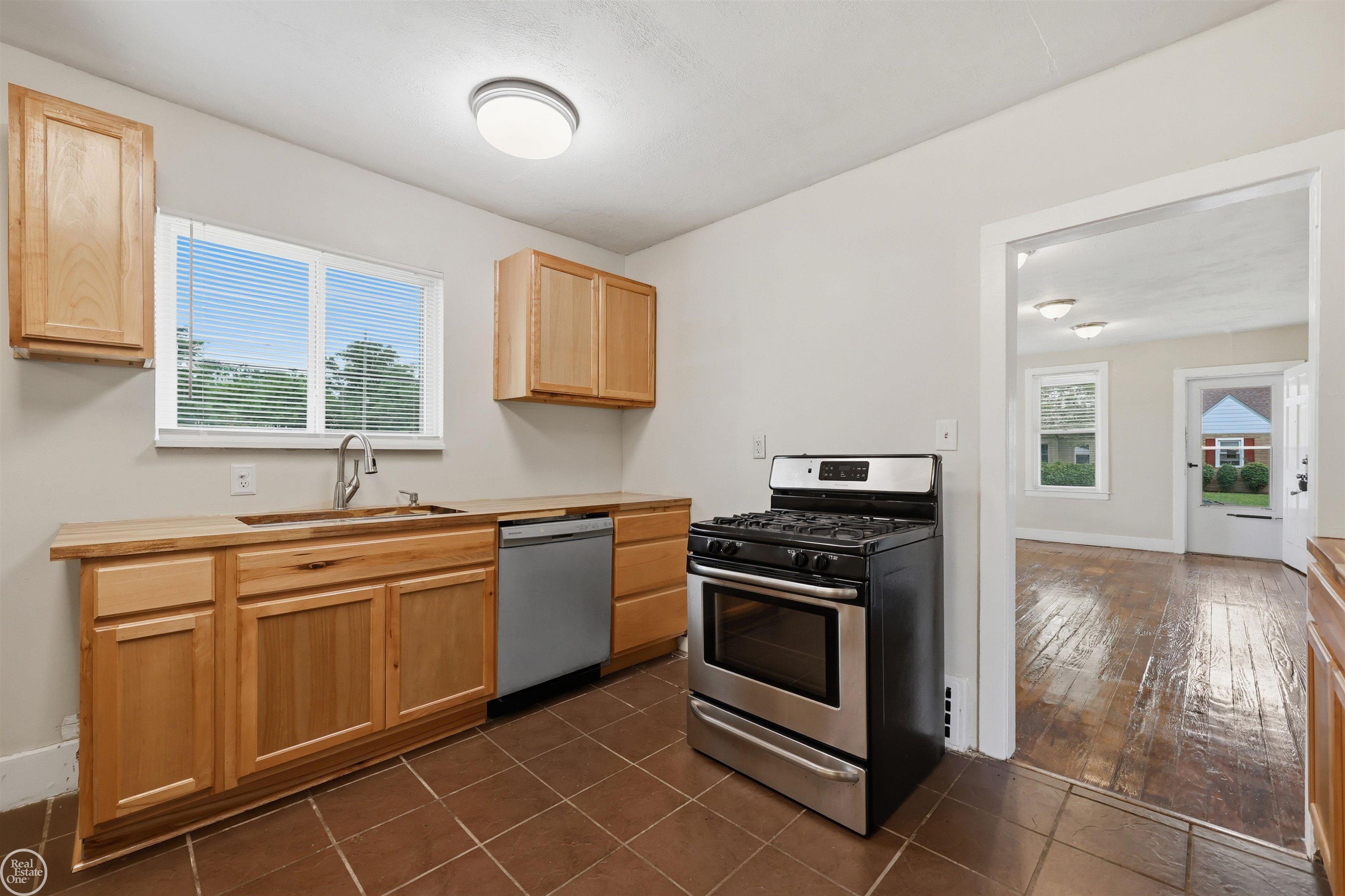 434 Camden Street Property Photo 12