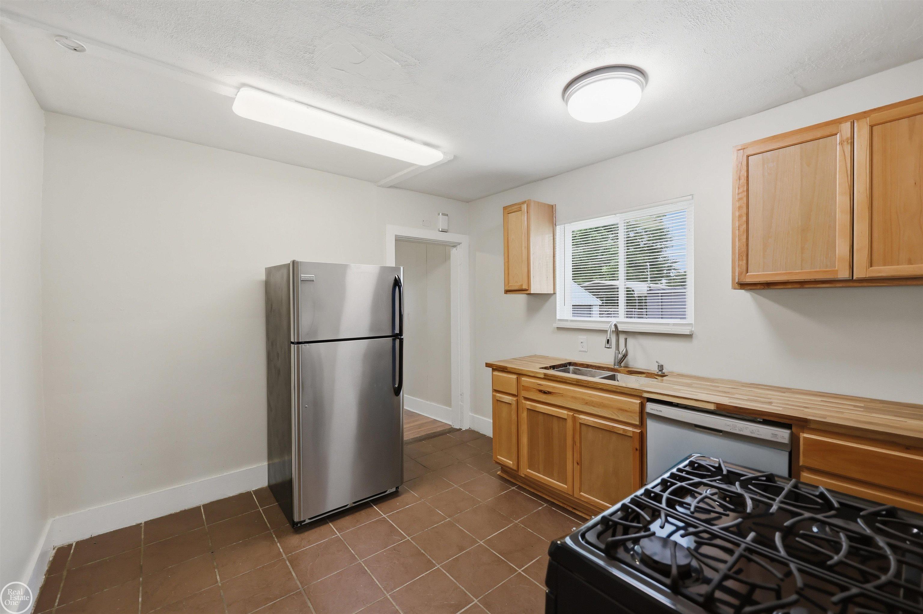 434 Camden Street Property Photo 13