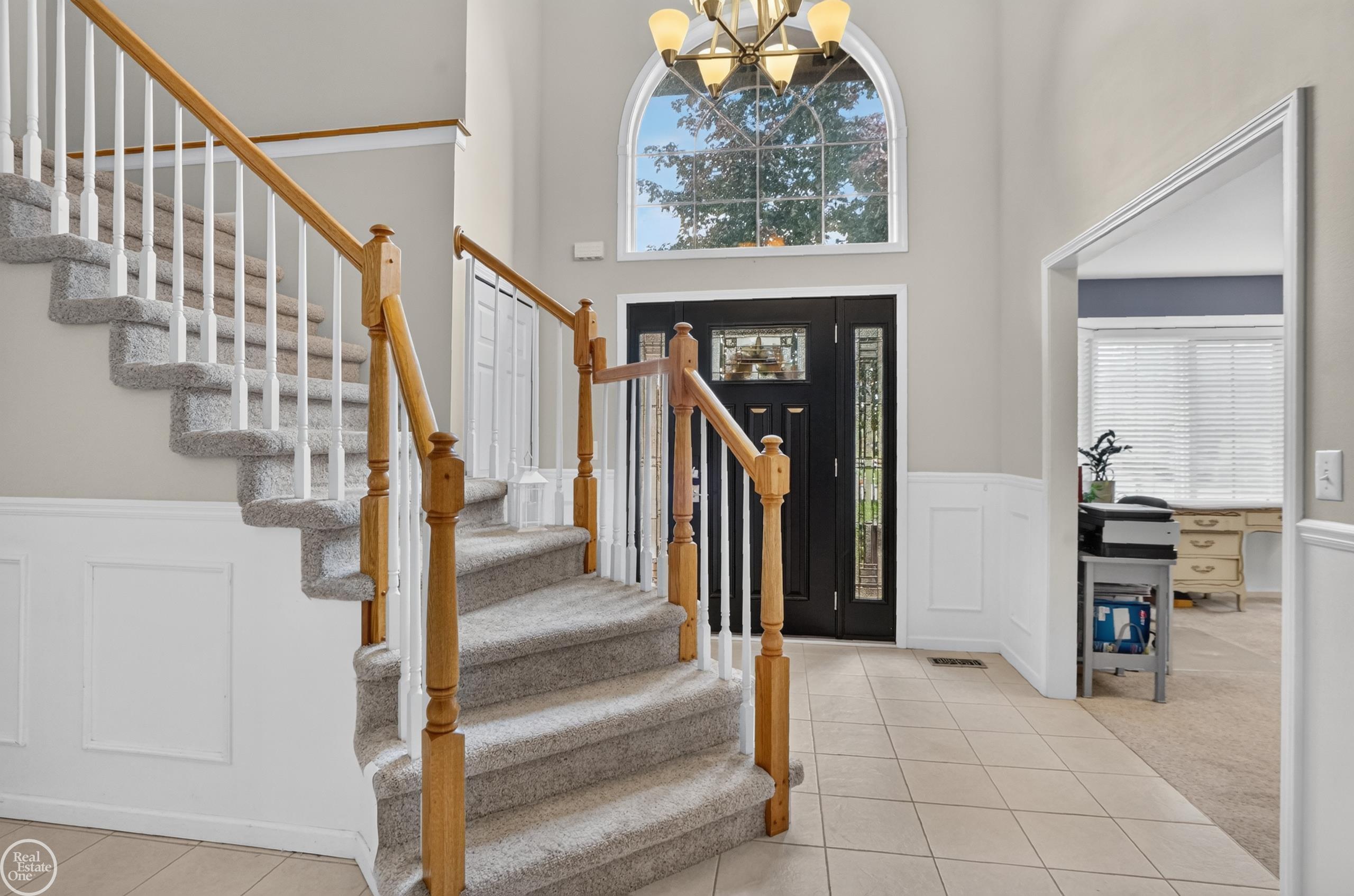 20415 Balmoral Drive Property Photo 6