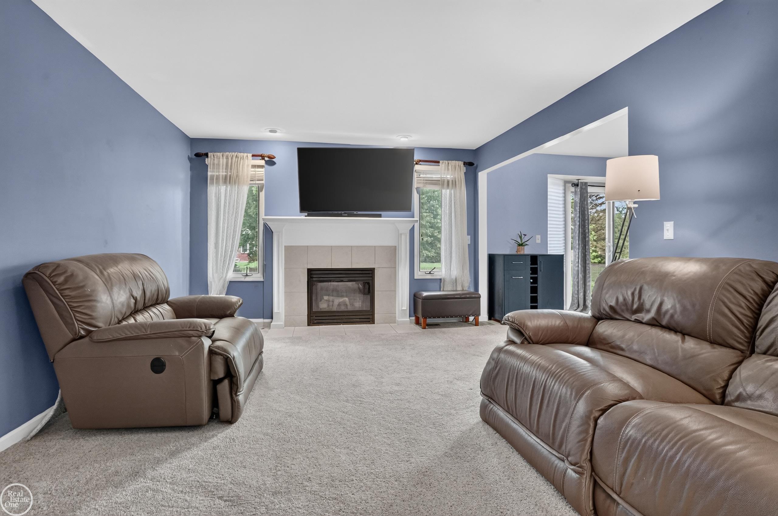 20415 Balmoral Drive Property Photo 8