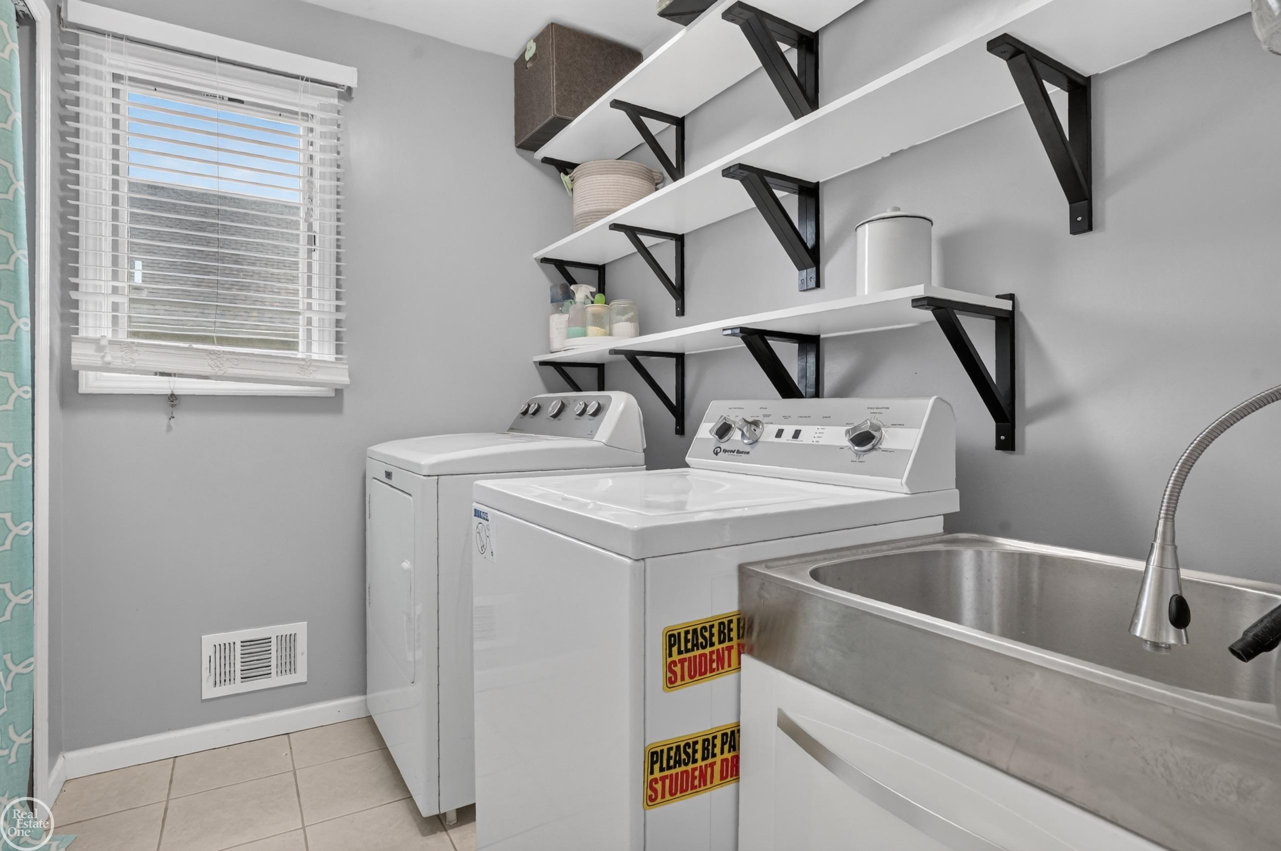 20415 Balmoral Drive Property Photo 18