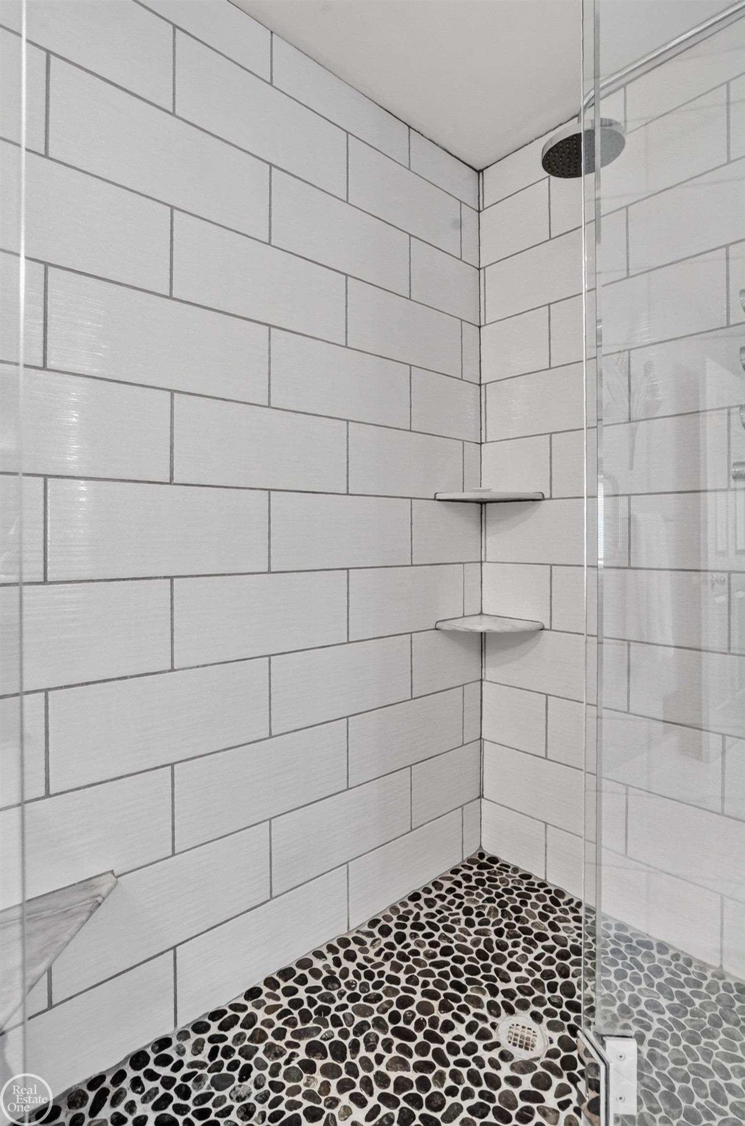 20415 Balmoral Drive Property Photo 22