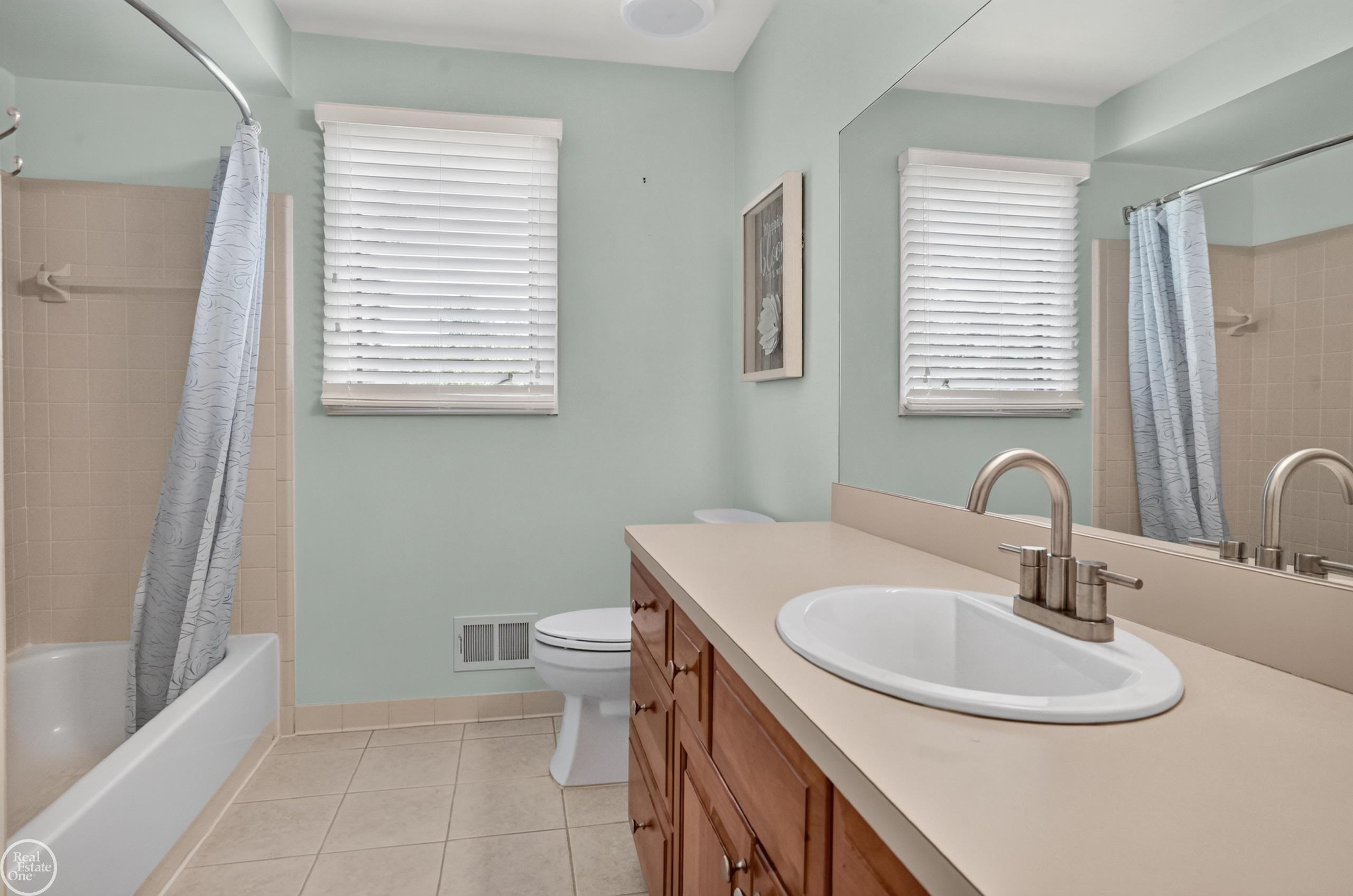 20415 Balmoral Drive Property Photo 26