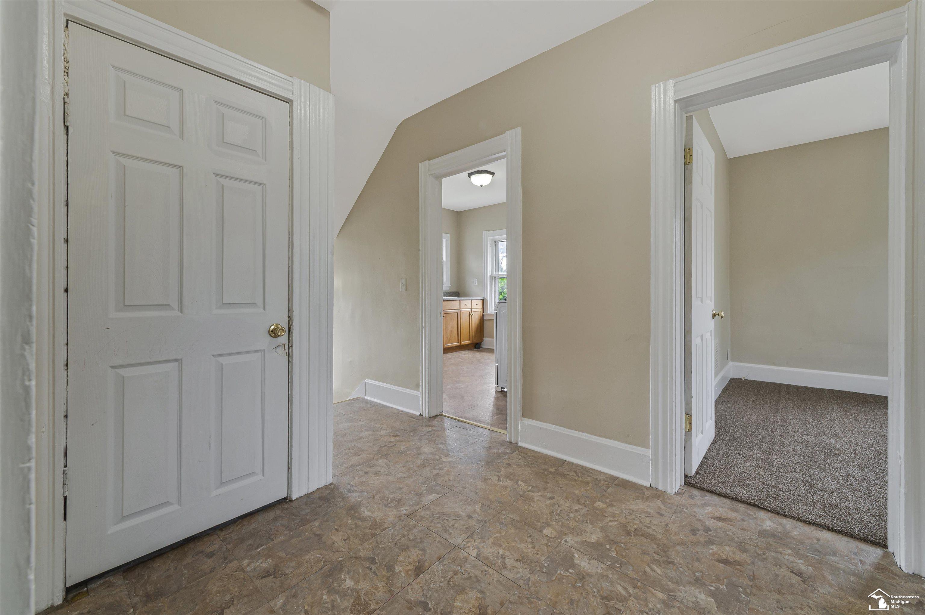 231 W 7th Street Property Photo 12