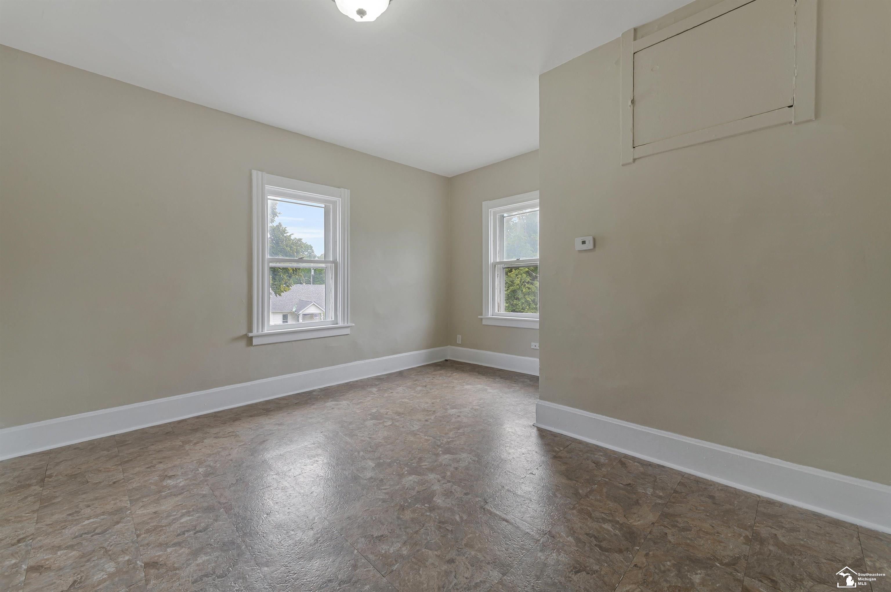 231 W 7th Street Property Photo 19