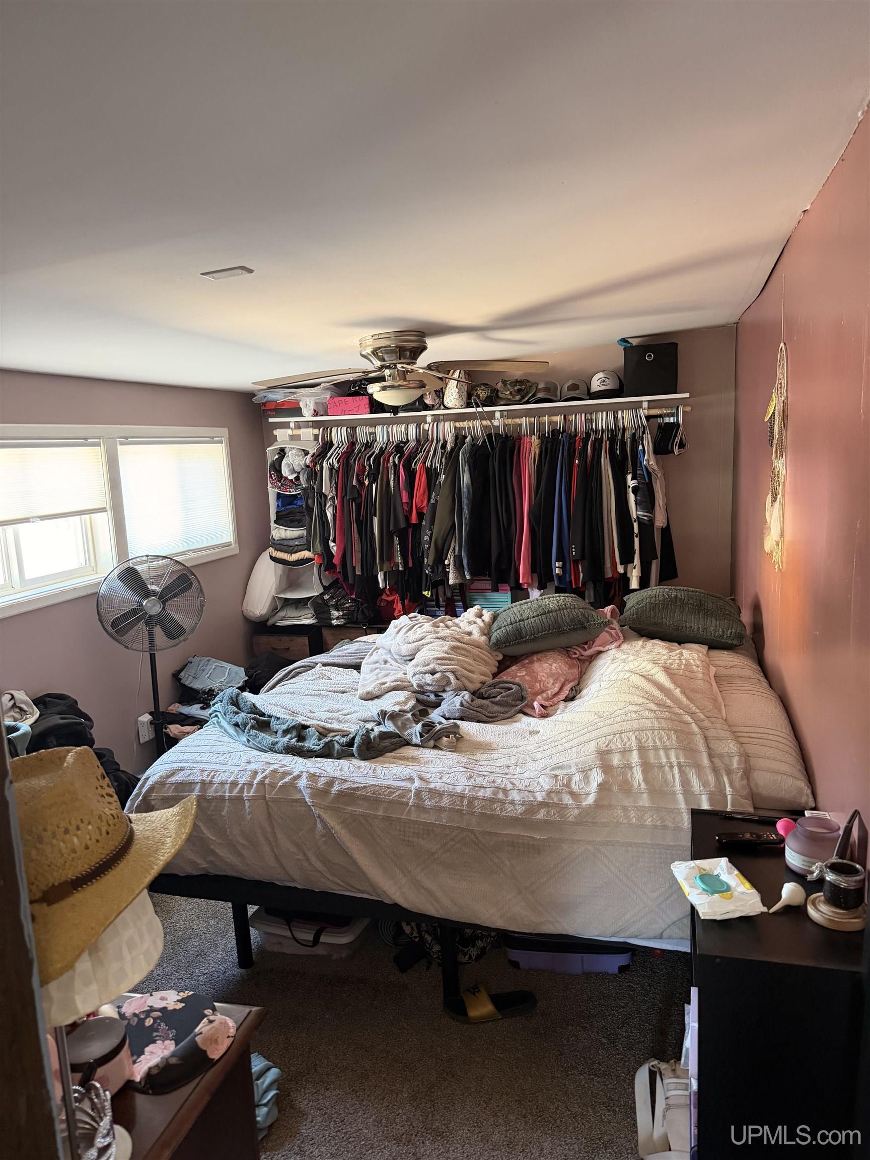 E5360 Woodland Avenue Property Photo 4