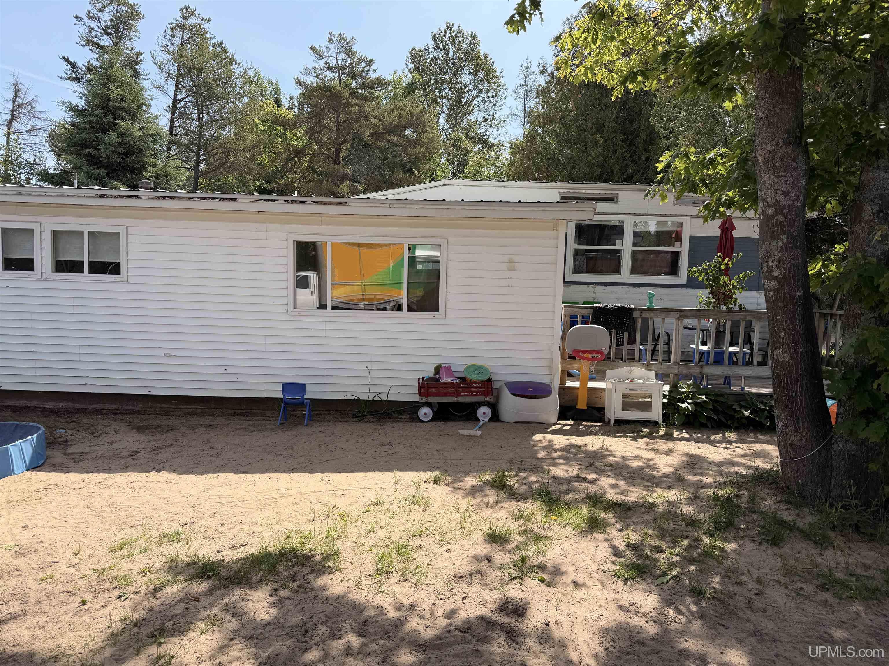E5360 Woodland Avenue Property Photo 19