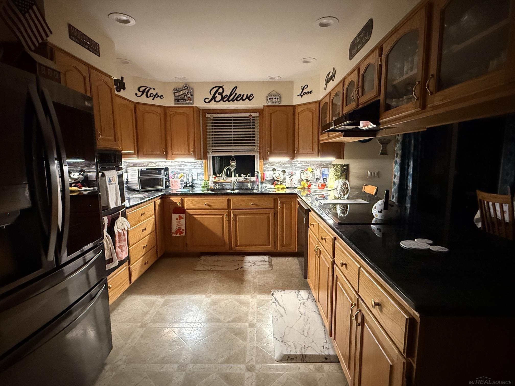659 N Gates Road Property Photo 3