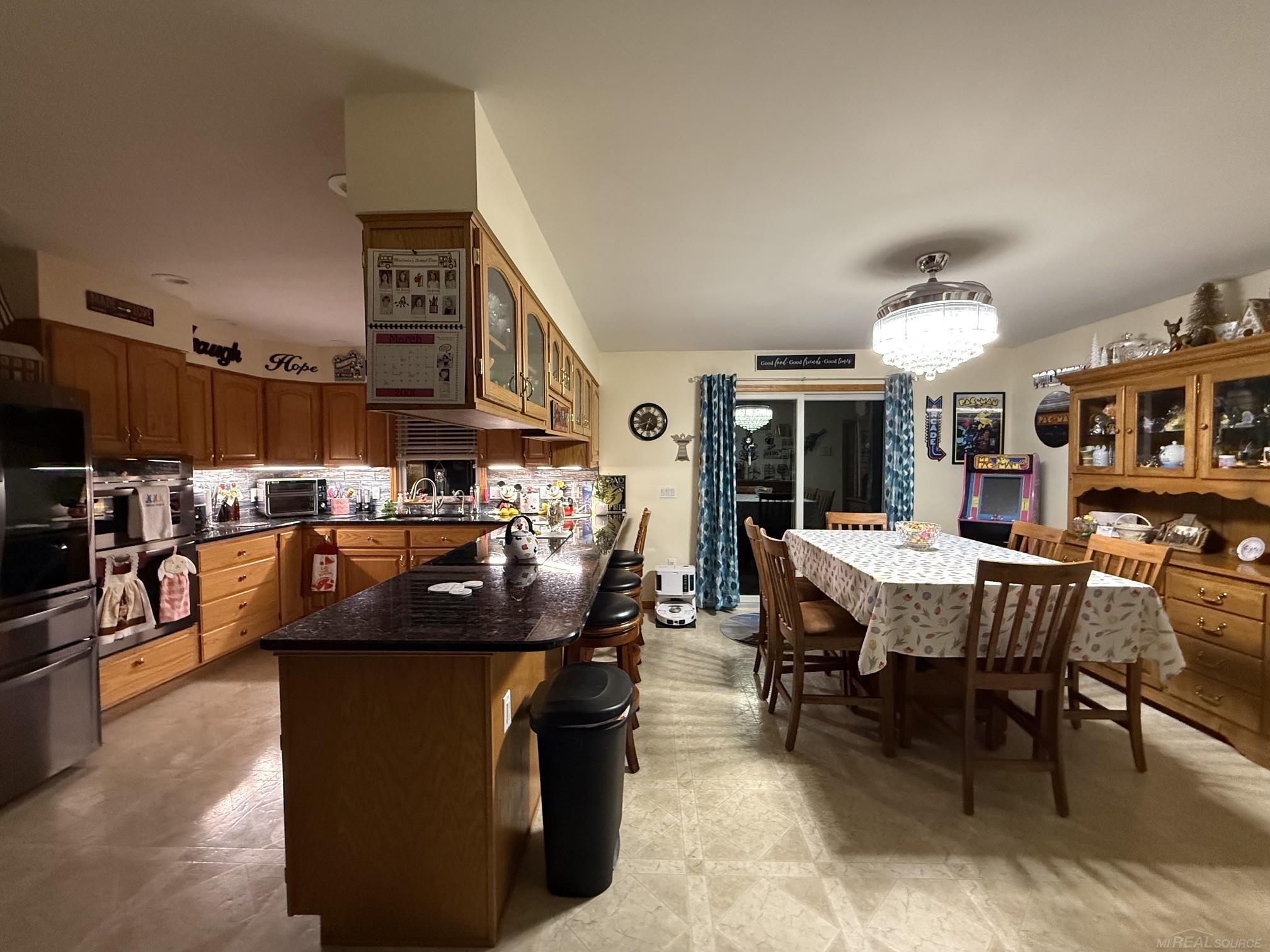 659 N Gates Road Property Photo 5