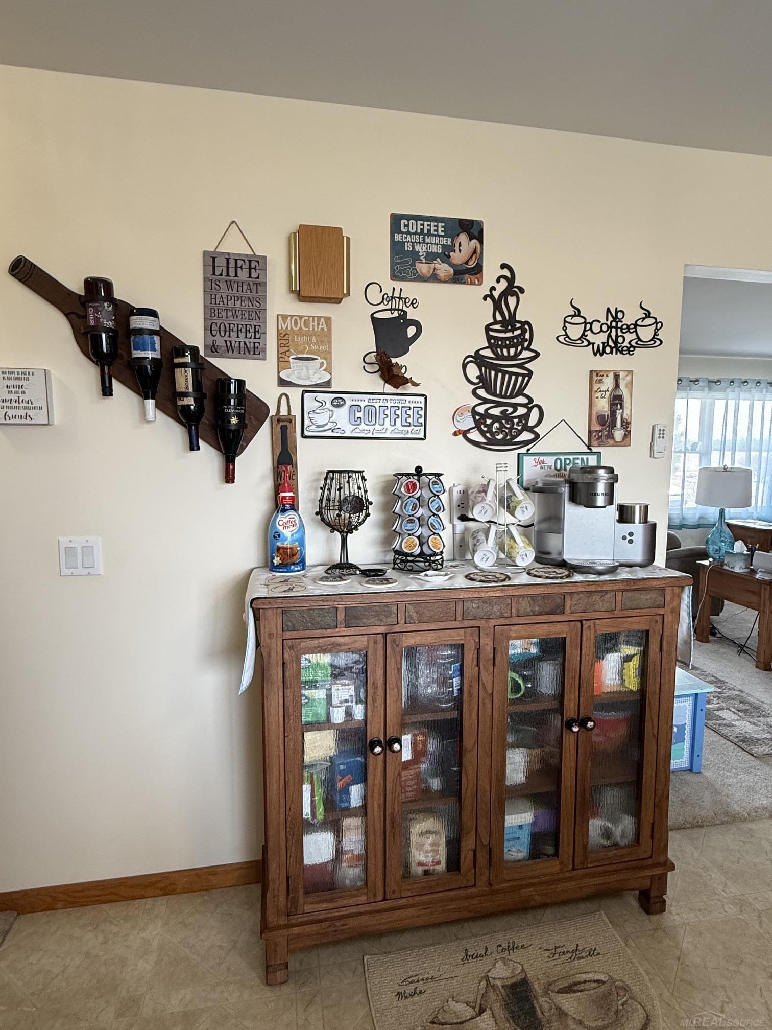 659 N Gates Road Property Photo 11