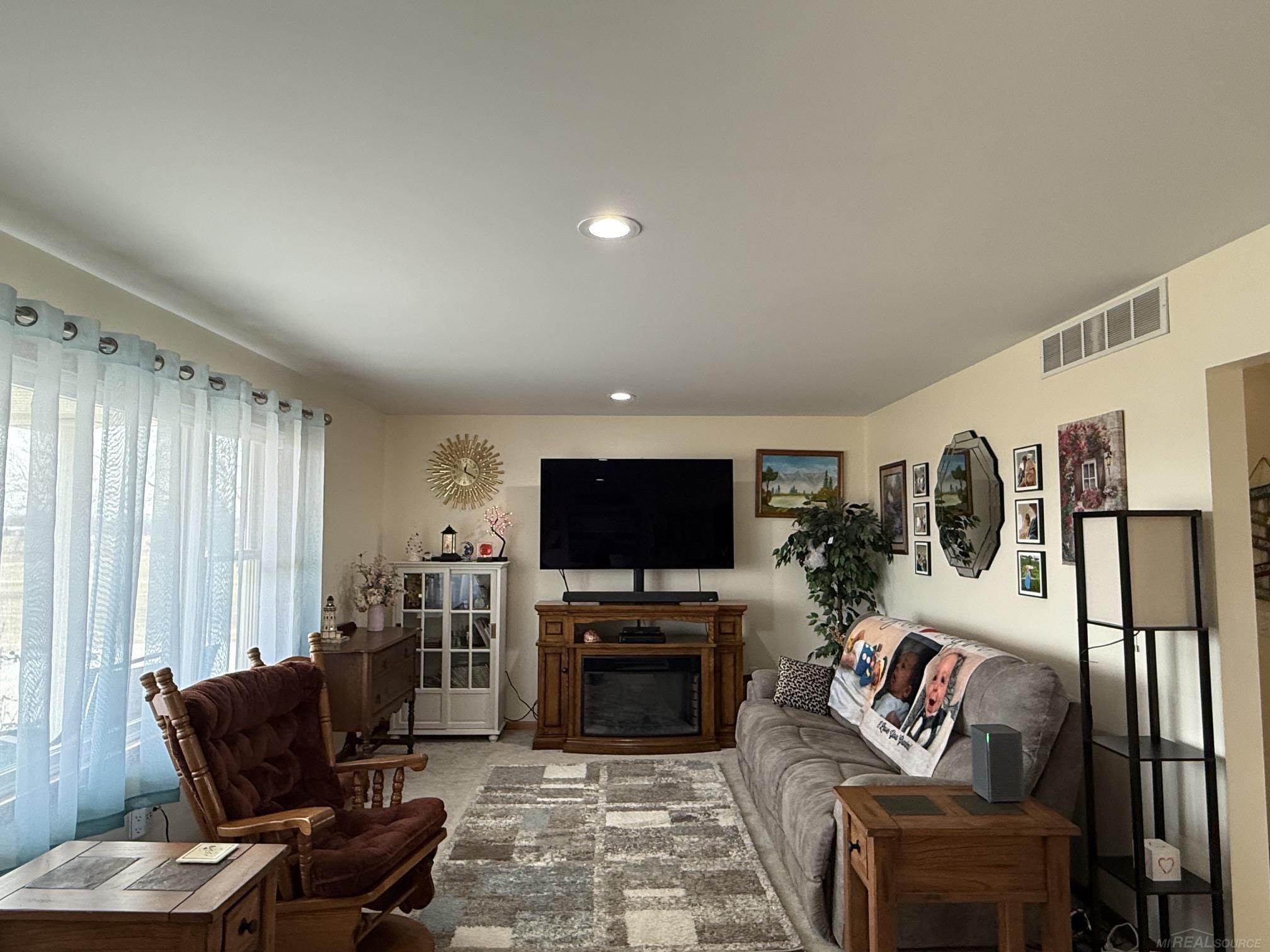 659 N Gates Road Property Photo 13