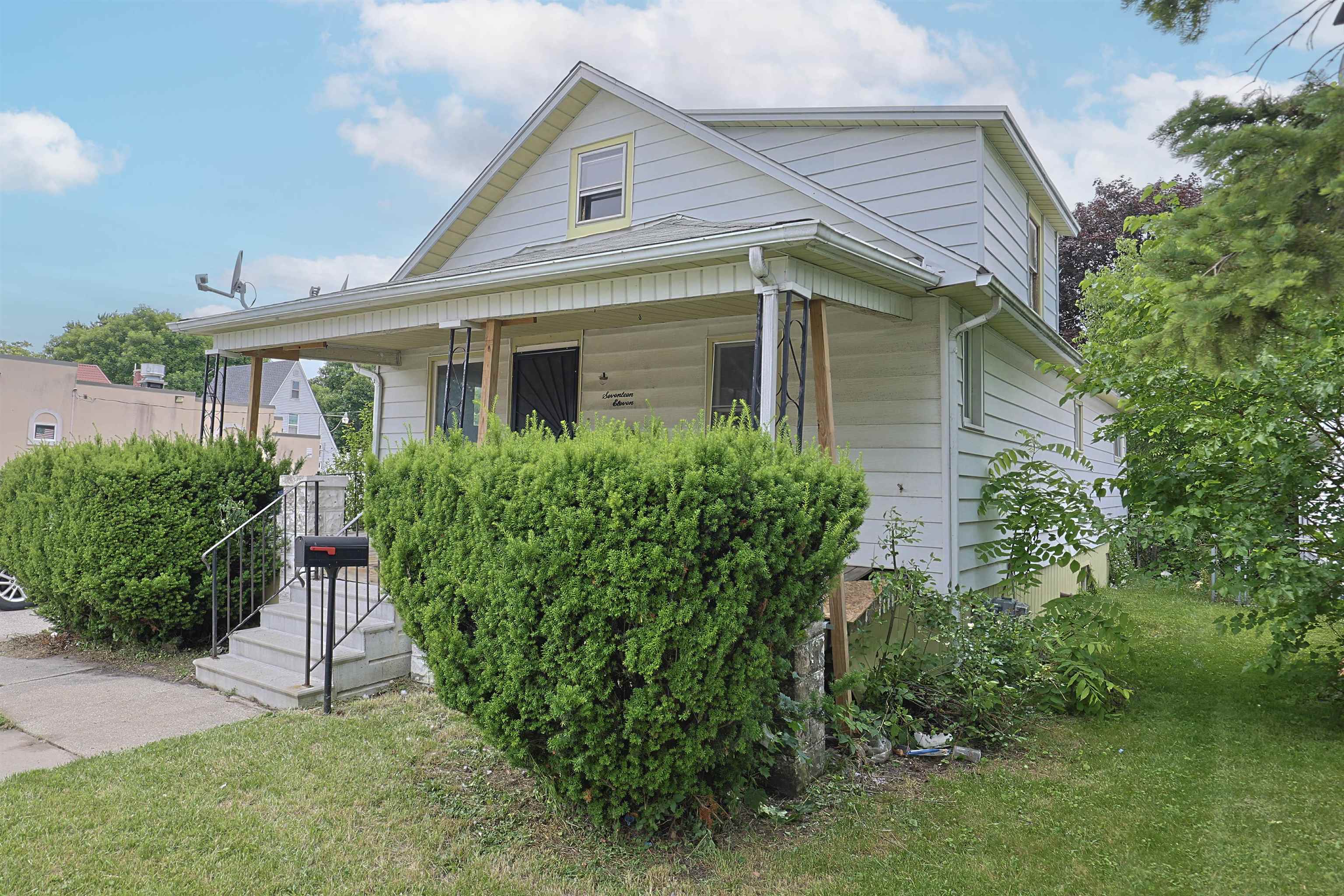 1711 Columbus Avenue Property Photo 1