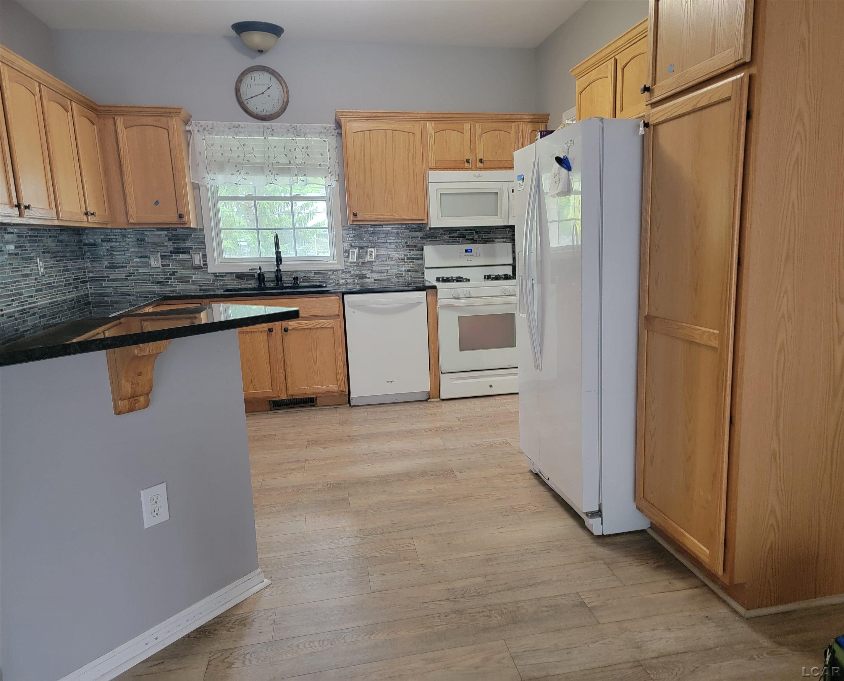 959 W Maumee Street Property Photo 5