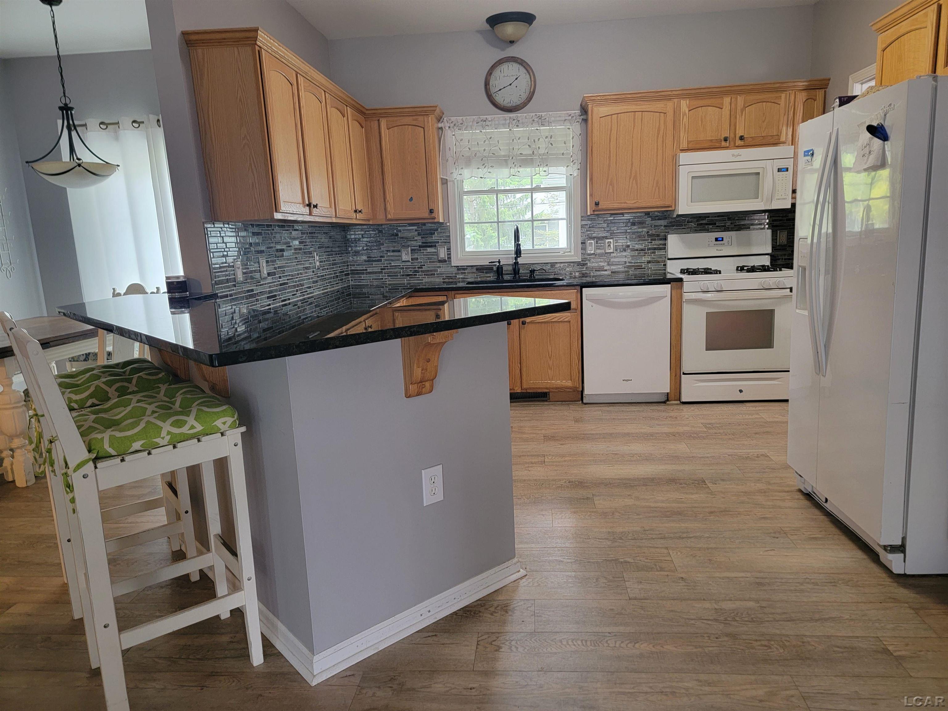 959 W Maumee Street Property Photo 6