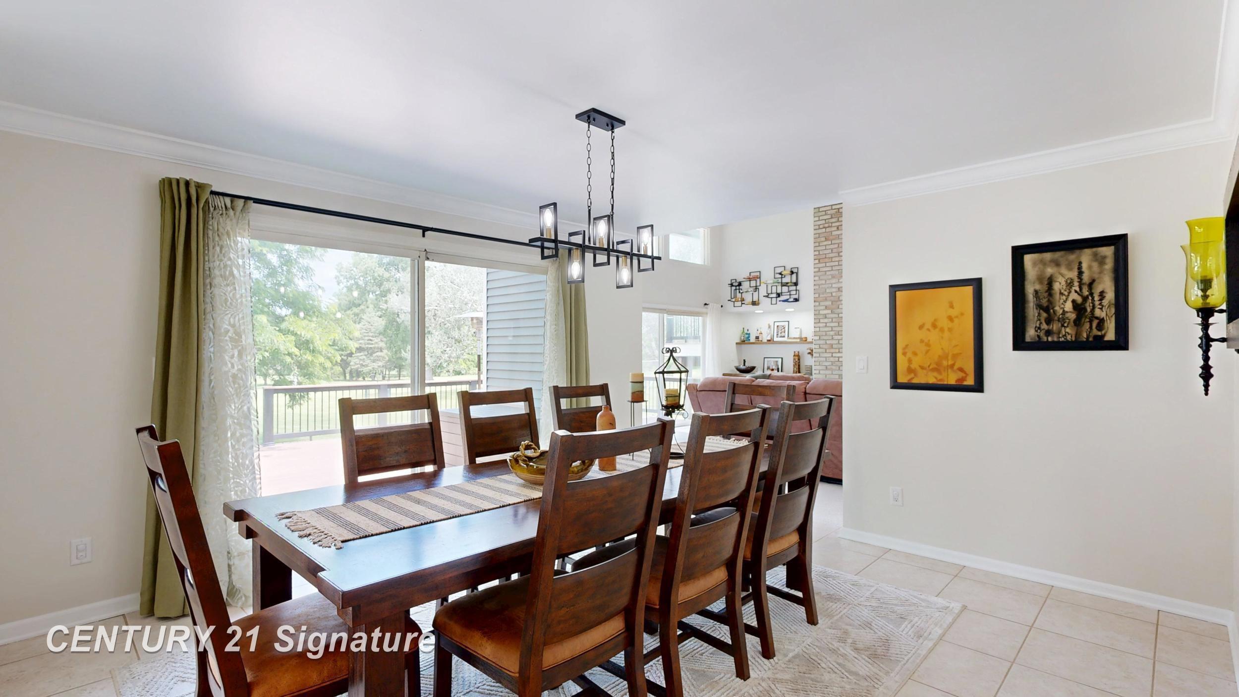 7492 River Road Property Photo 18
