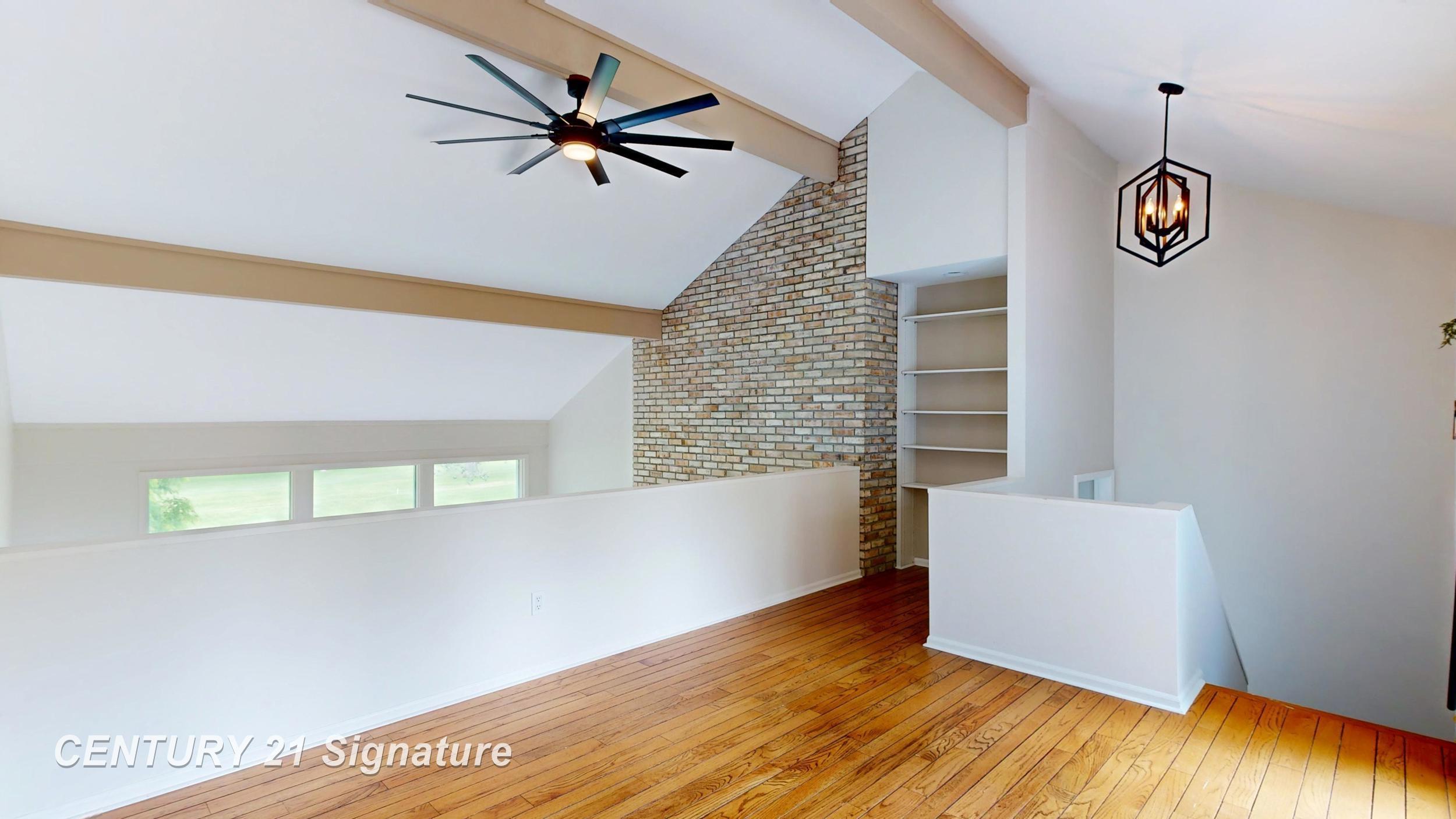 7492 River Road Property Photo 28