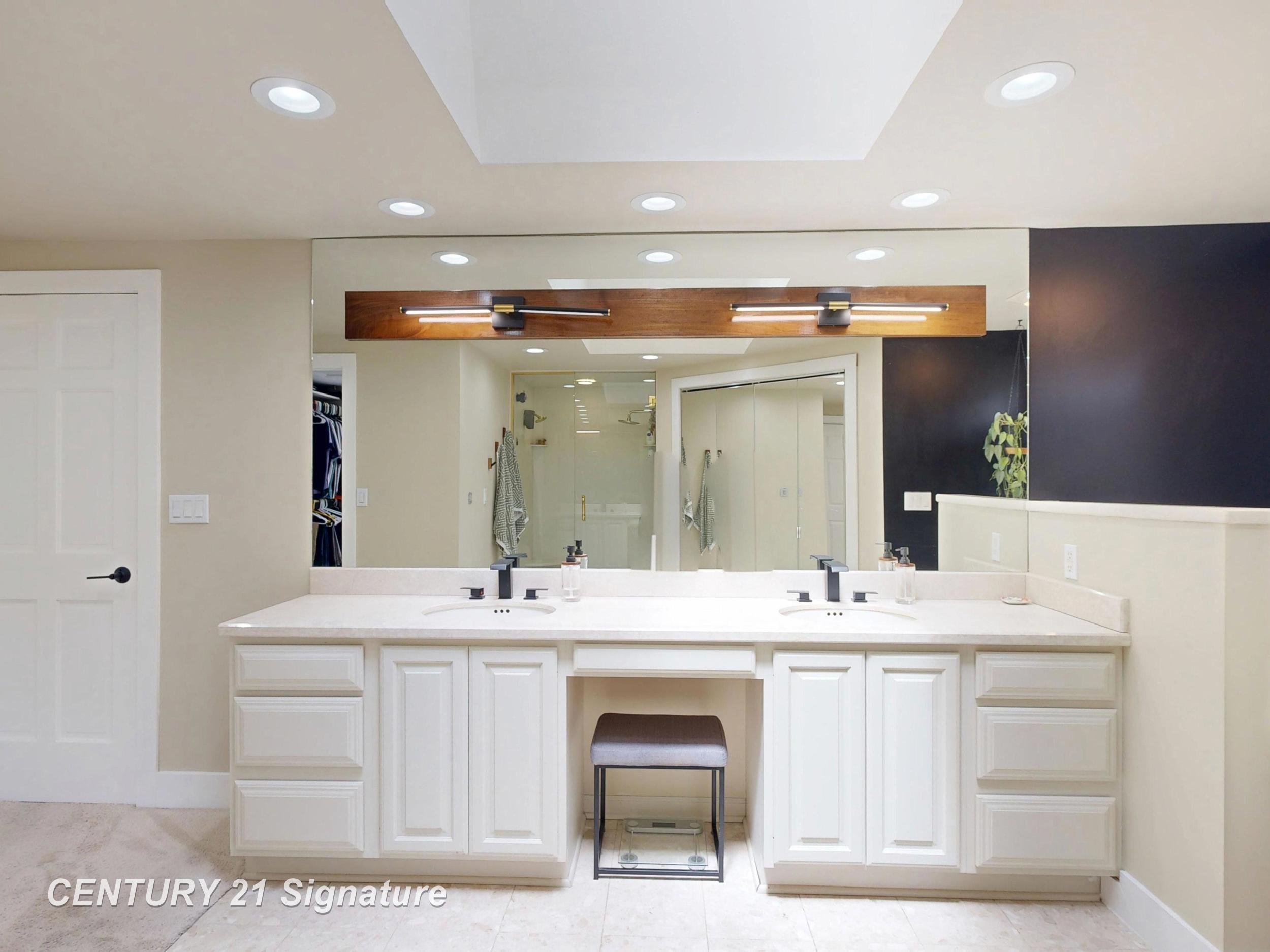 7492 River Road Property Photo 34